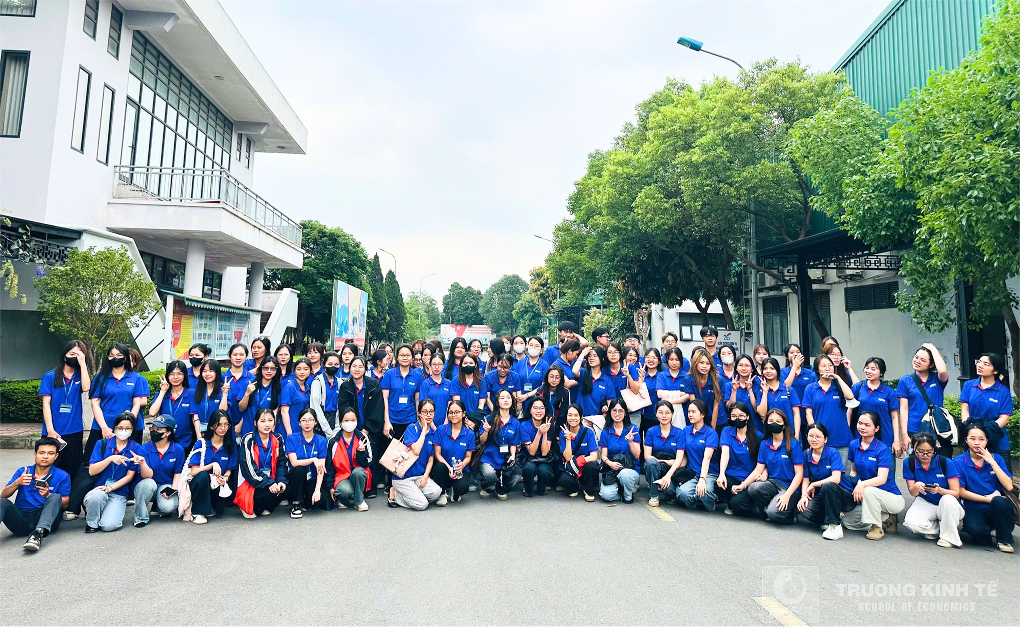 Sinh viên Khoa Kế toán – Kiểm toán, Trường Kinh tế (HaUI) tham quan thực tế tại Công ty Cổ phần 26 – Trực thuộc Tổng cục Hậu cần – Bộ Quốc phòng