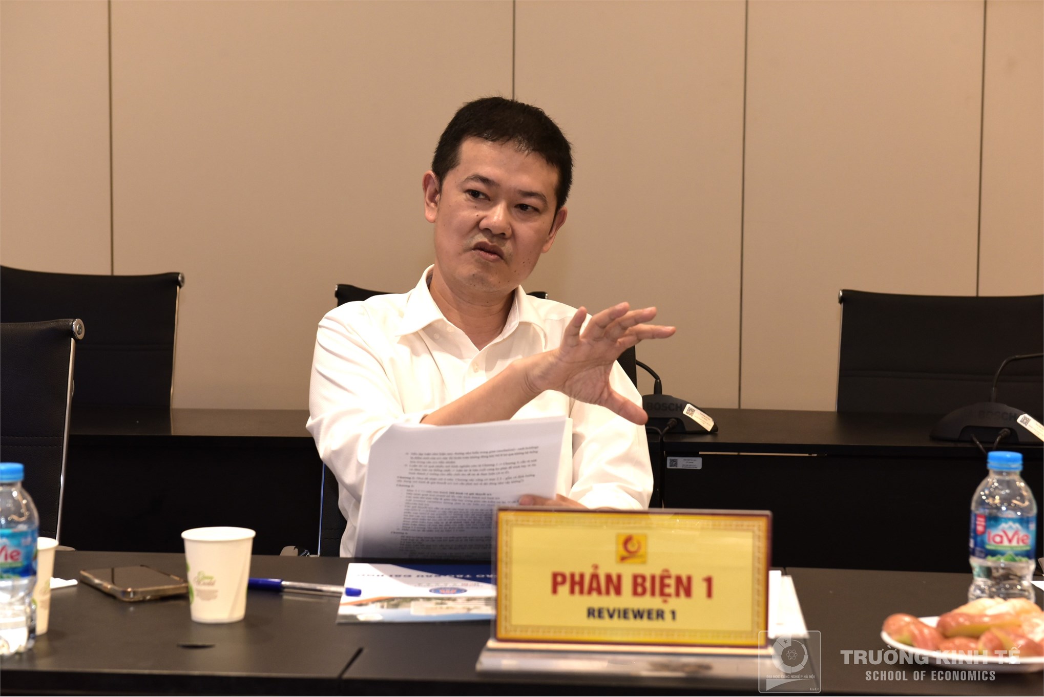 Trường Kinh tế tổ chức Đánh giá luận án Tiến sĩ cấp đơn vị chuyên môn cho Nghiên cứu sinh Nguyễn Thị Thu Thảo