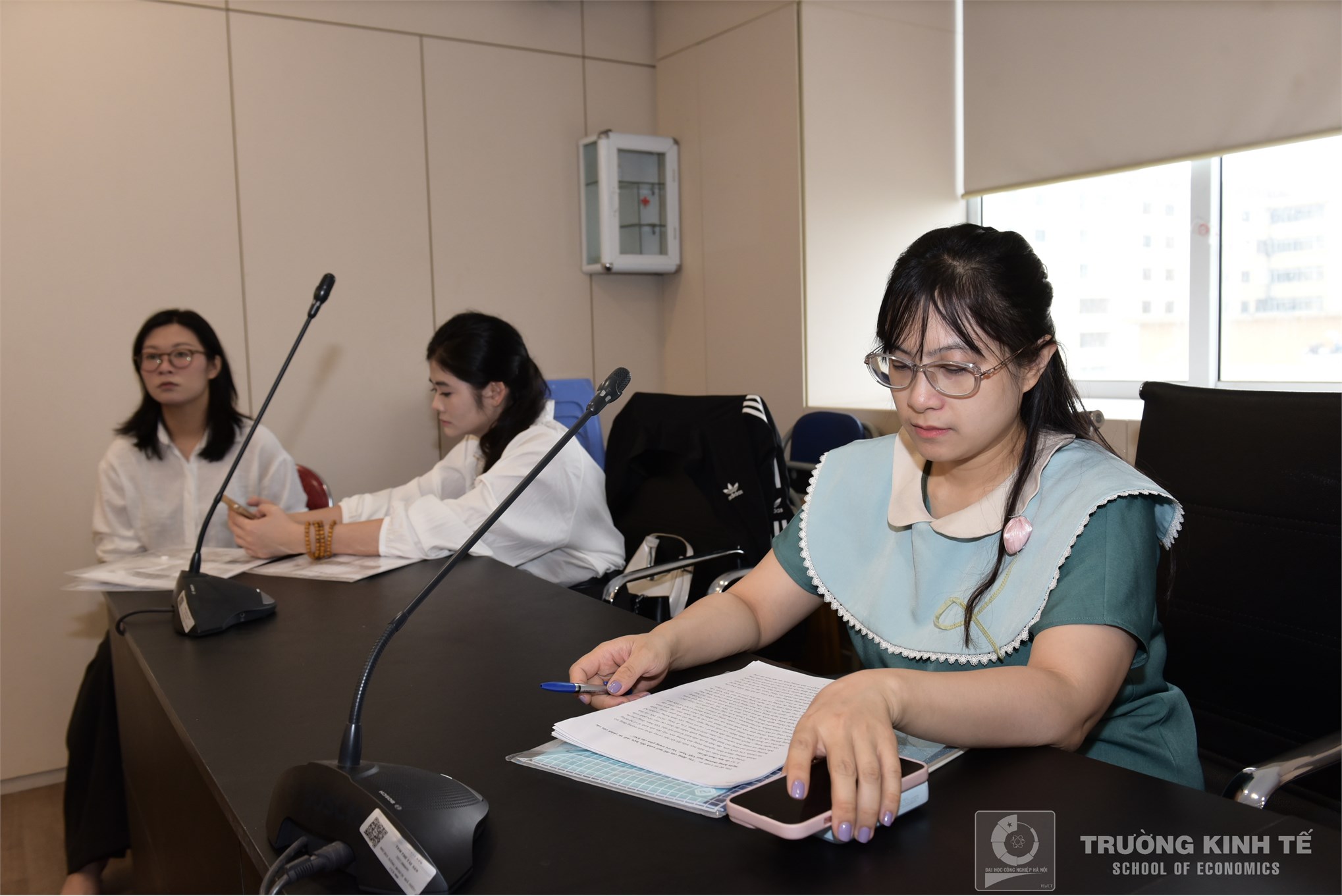 Trường Kinh tế tổ chức Đánh giá luận án Tiến sĩ cấp đơn vị chuyên môn cho Nghiên cứu sinh Nguyễn Thị Thu Thảo