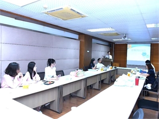 8 học viên cao học khoá 13, 14 ngành Quản trị kinh doanh bảo vệ thành công Đề án tốt nghiệp