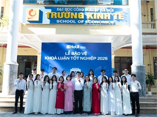 Bản lĩnh vượt vũ môn: Điểm lại những khoảnh khắc đẹp nhất trong Lễ bảo vệ khóa luận tốt nghiệp Trường Kinh tế đợt 2 năm học 2025-2026