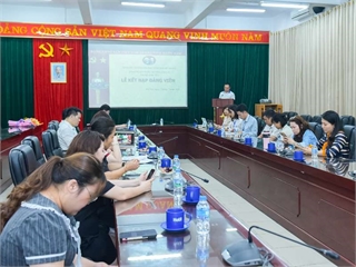 Trang trọng Lễ kết nạp Đảng viên mới của Chi bộ Kinh tế 1 – Trường Kinh tế