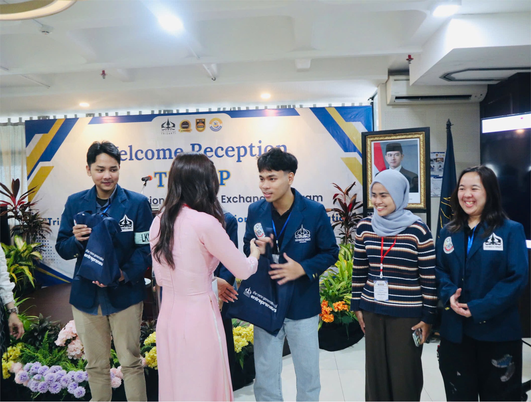 Đoàn Đại học Công nghiệp Hà Nội bắt đầu hành trình trao đổi sinh viên quốc tế tại Đại học Trisakti (Indonesia)