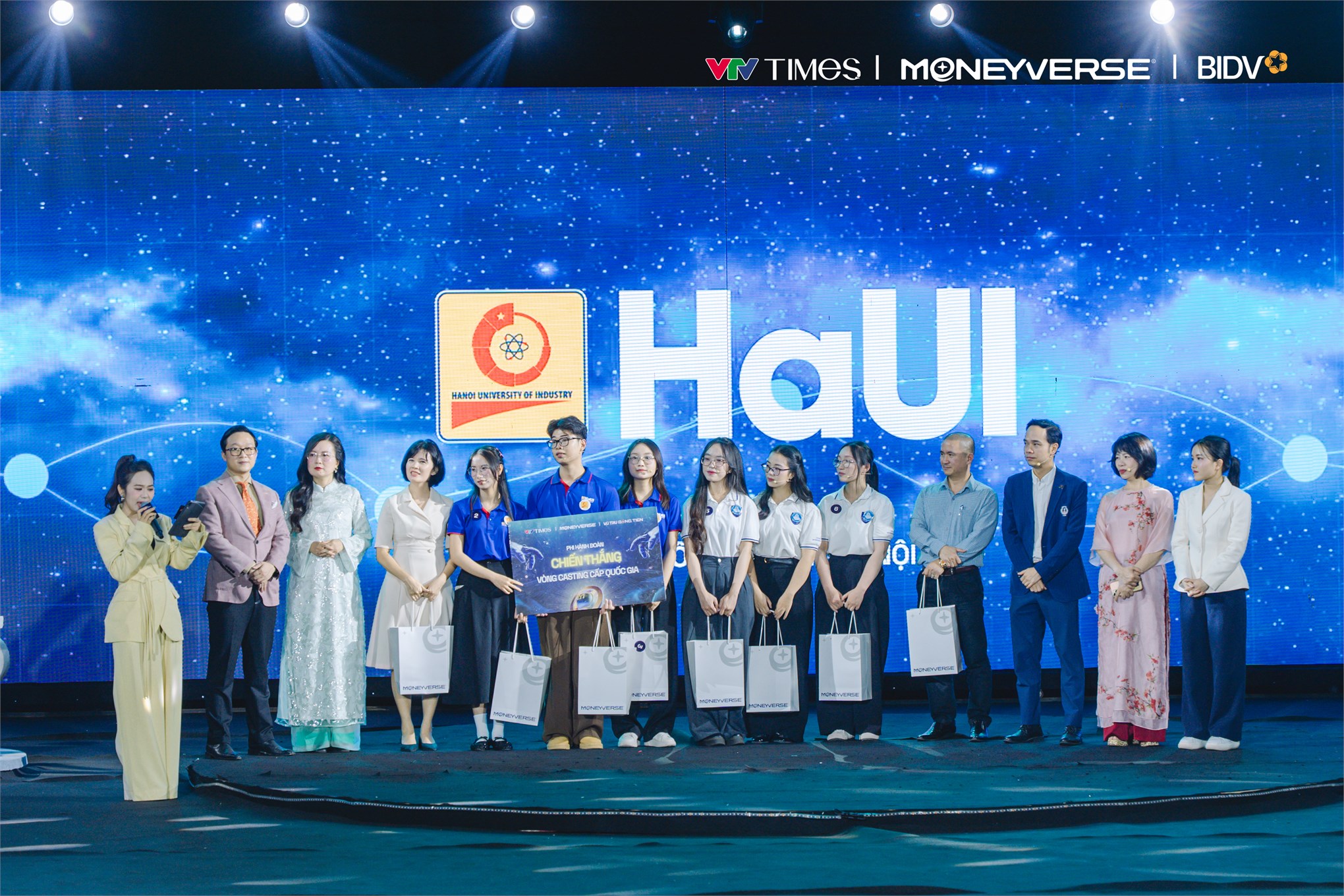 Sinh viên Trường Kinh tế - Đại học Công nghiệp Hà Nội xuất sắc vào tứ kết cuộc thi `the moneyverse - vũ trụ đồng tiền` cấp quốc gia