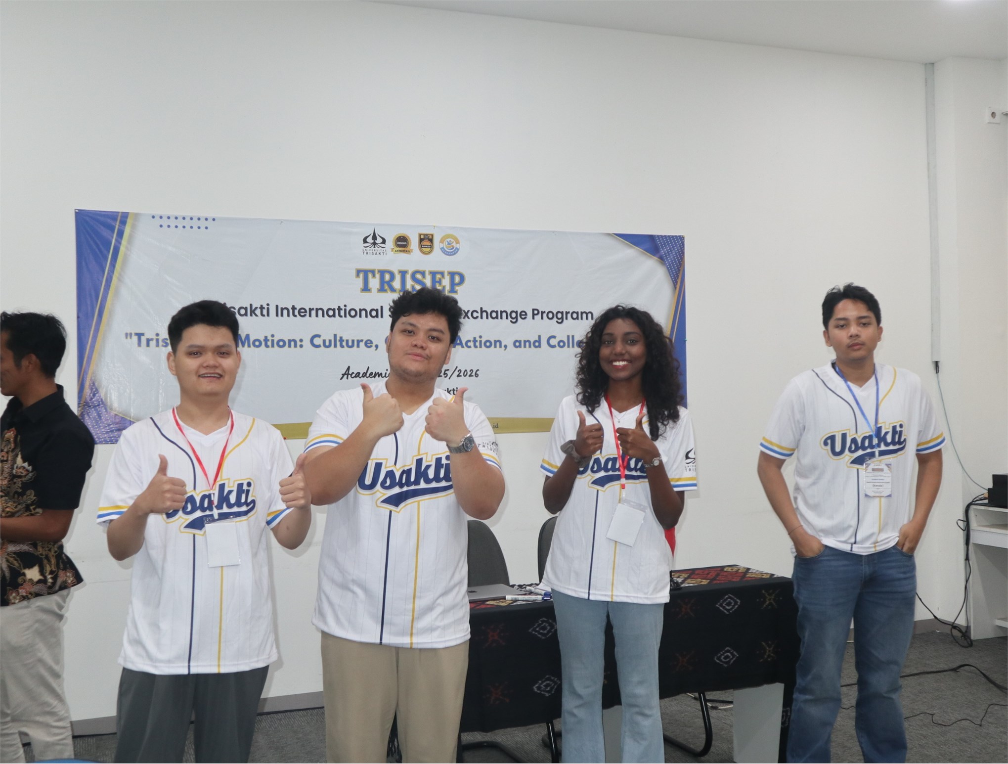 Hành trình trao đổi sinh viên quốc tế tại Indonesia: Sinh viên HaUI ghi dấu ấn qua chuỗi hoạt động học thuật và văn hóa đặc sắc