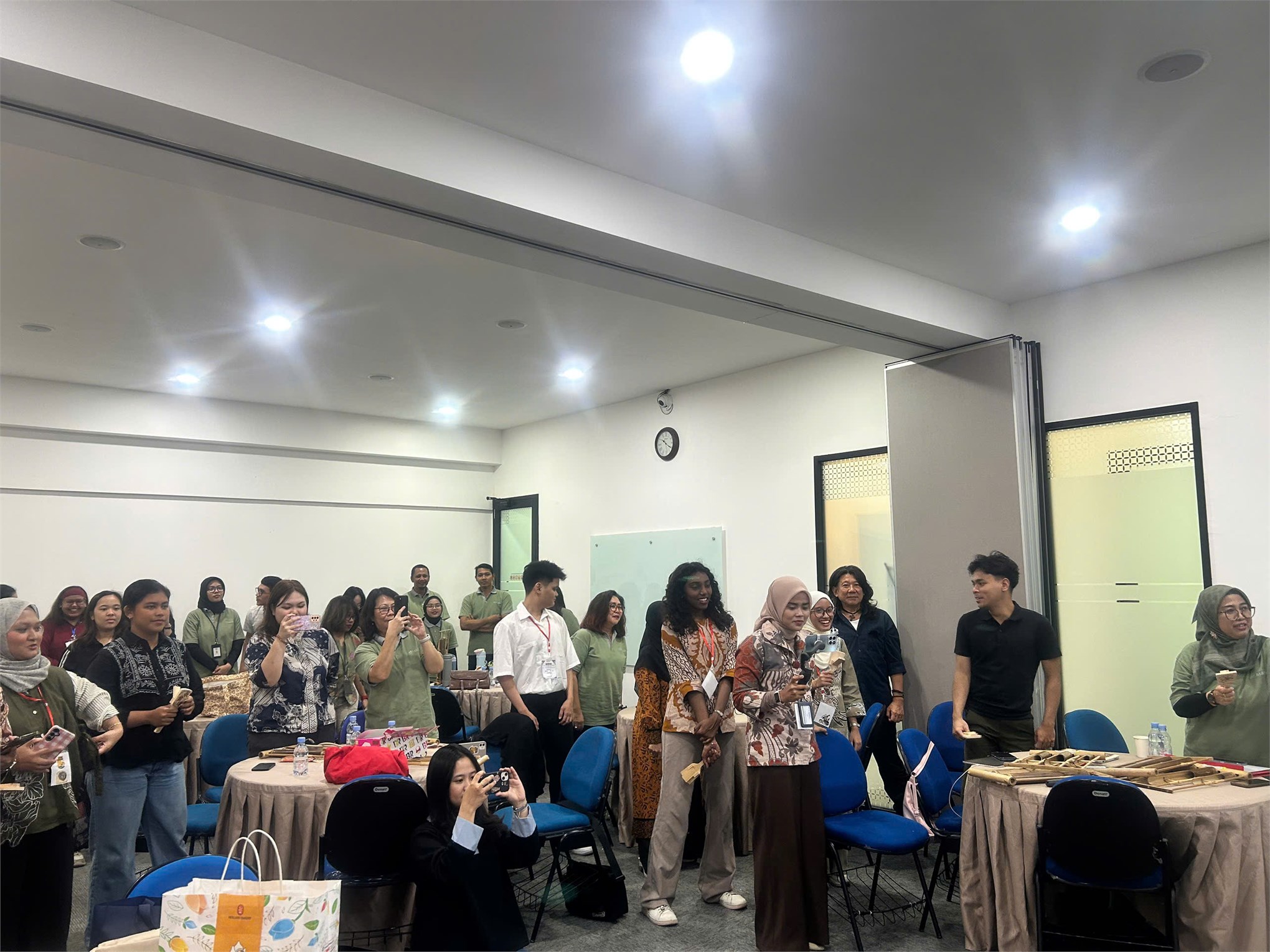 Hành trình giao lưu, học tập và trao đổi của đoàn Đại học Công nghiệp Hà Nội tại Jakarta, Indonesia – khép lại với nhiều dấu ấn đẹp, ý nghĩa và đầy màu sắc quốc tế