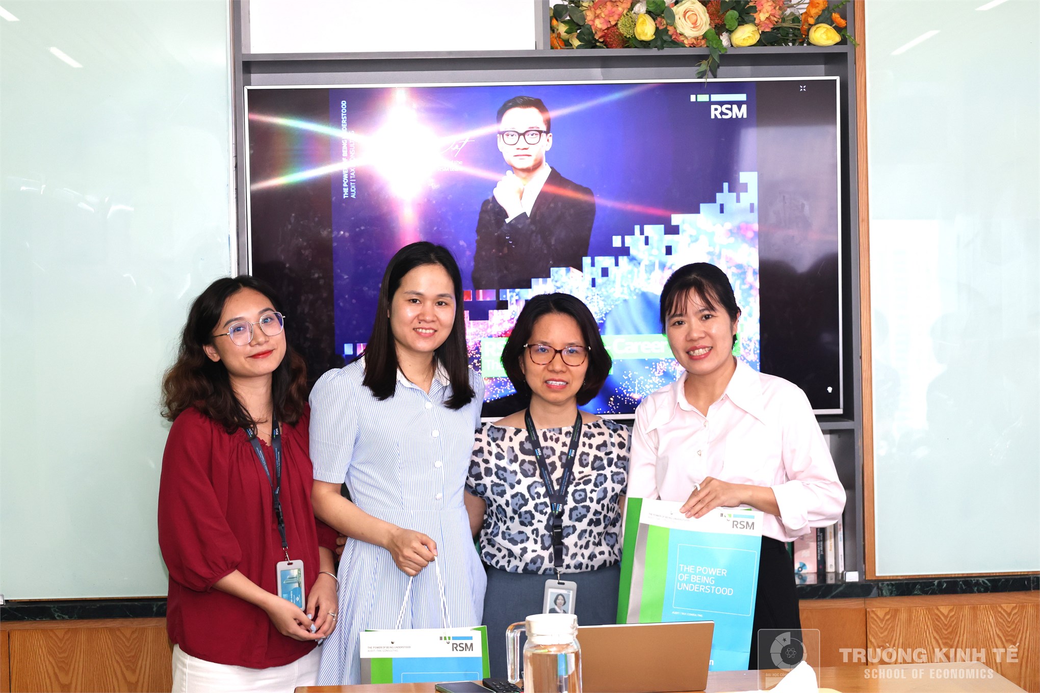 Sinh viên khoa Kế toán – Kiểm toán tham quan thực tế tại Công ty TNHH Kiểm toán & Tư vấn RSM Việt Nam