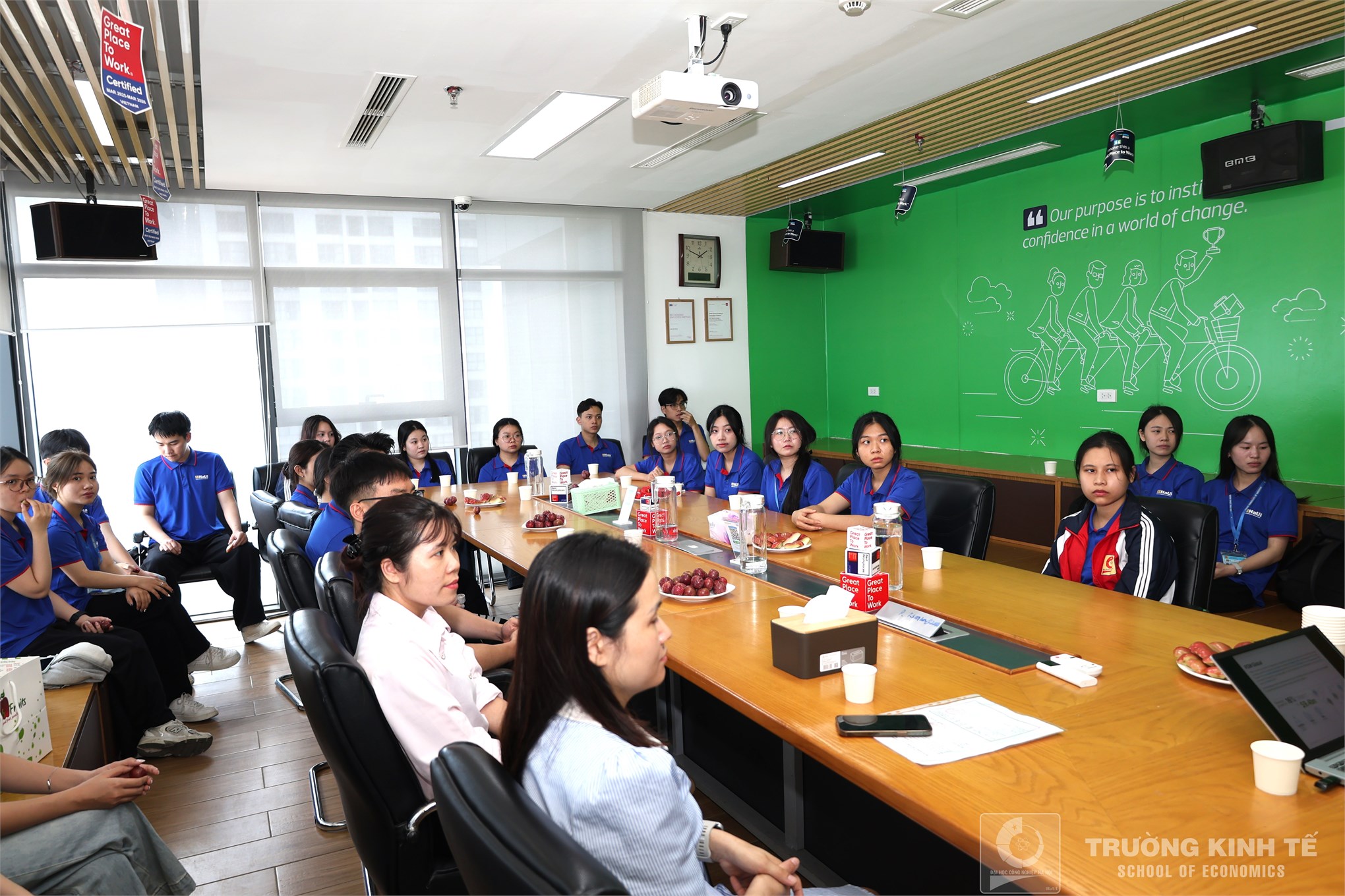 Sinh viên khoa Kế toán – Kiểm toán tham quan thực tế tại Công ty TNHH Kiểm toán & Tư vấn RSM Việt Nam