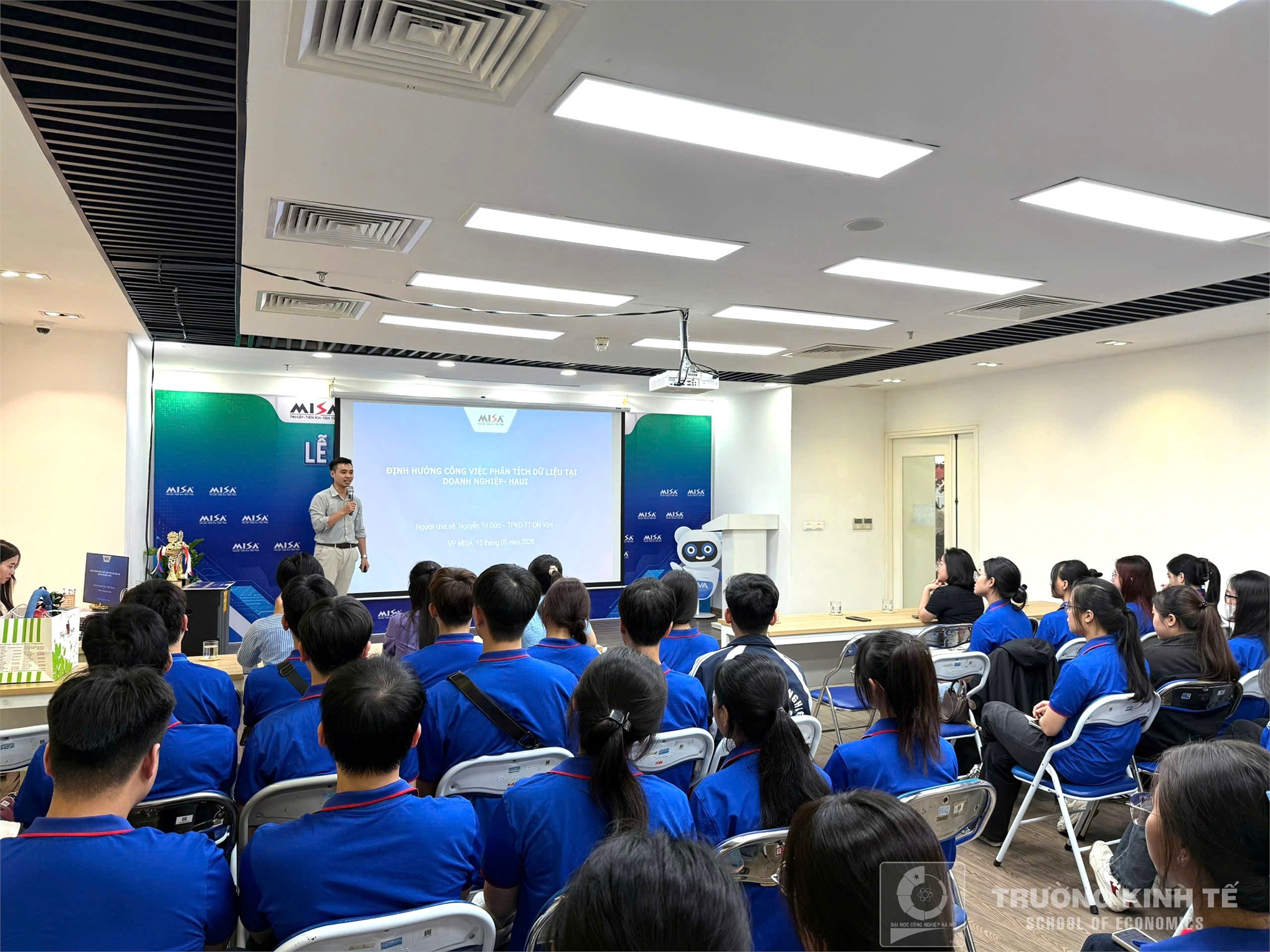 Sinh viên Khoa Knh doanh số, Trường Kinh tế tham quan thực tế tại Công ty Cổ phần MISA