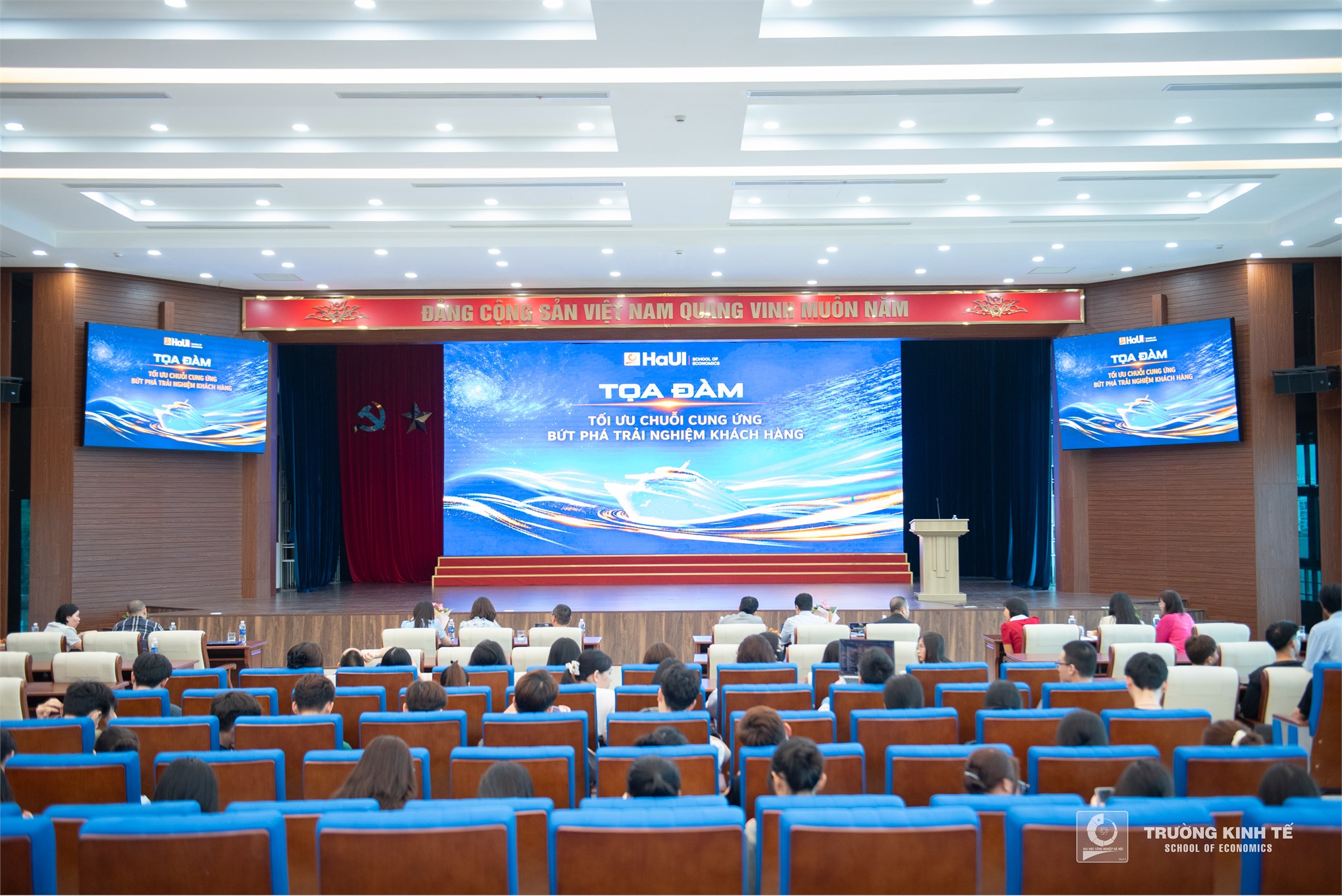 Tọa đàm “Tối ưu chuỗi cung ứng, bứt phá trải nghiệm khách hàng”: Giải bài toán từ điểm nghẽn hạ tầng đến mạng lưới logistics hiện đại