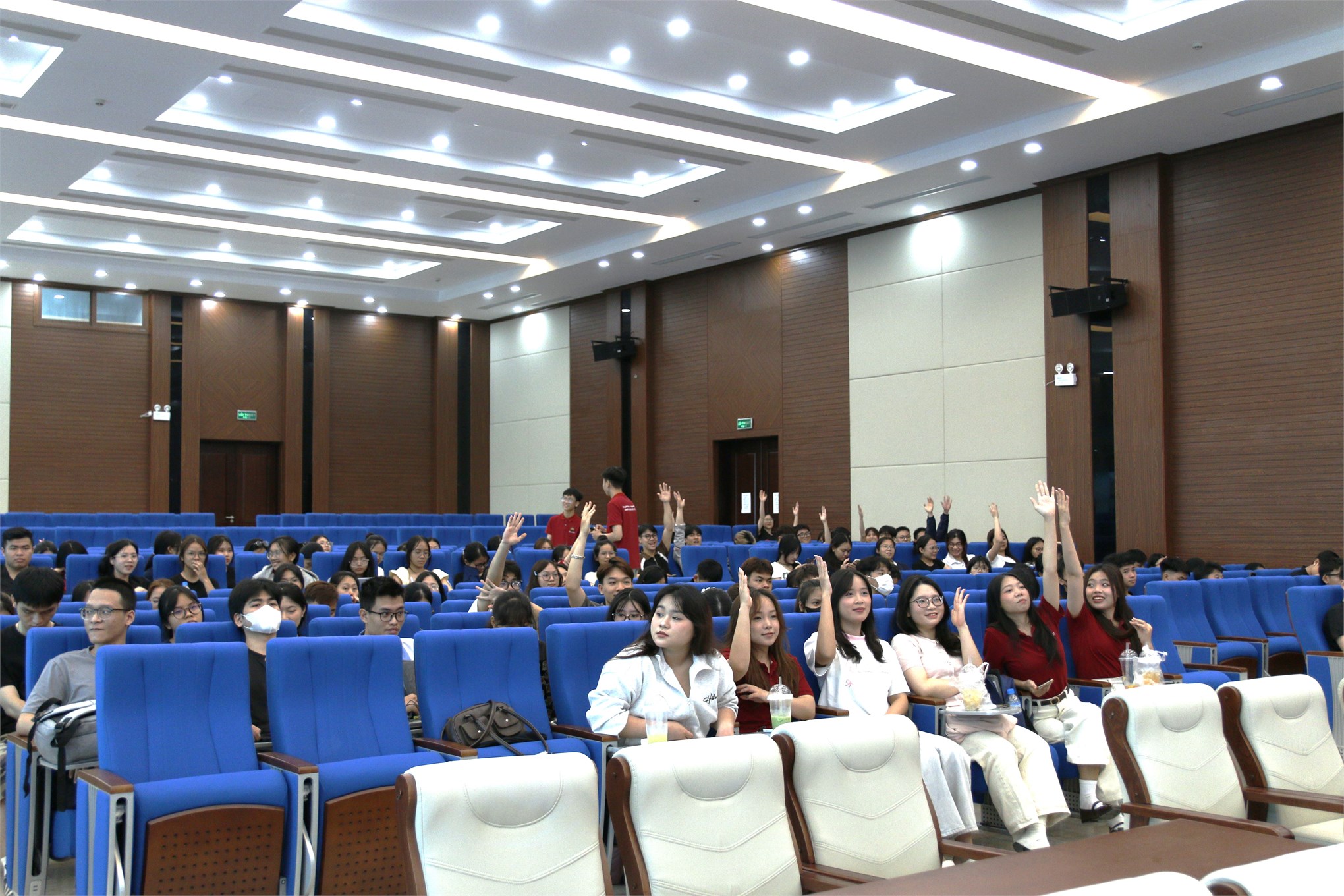 Tọa đàm “Tối ưu chuỗi cung ứng, bứt phá trải nghiệm khách hàng”: Giải bài toán từ điểm nghẽn hạ tầng đến mạng lưới logistics hiện đại