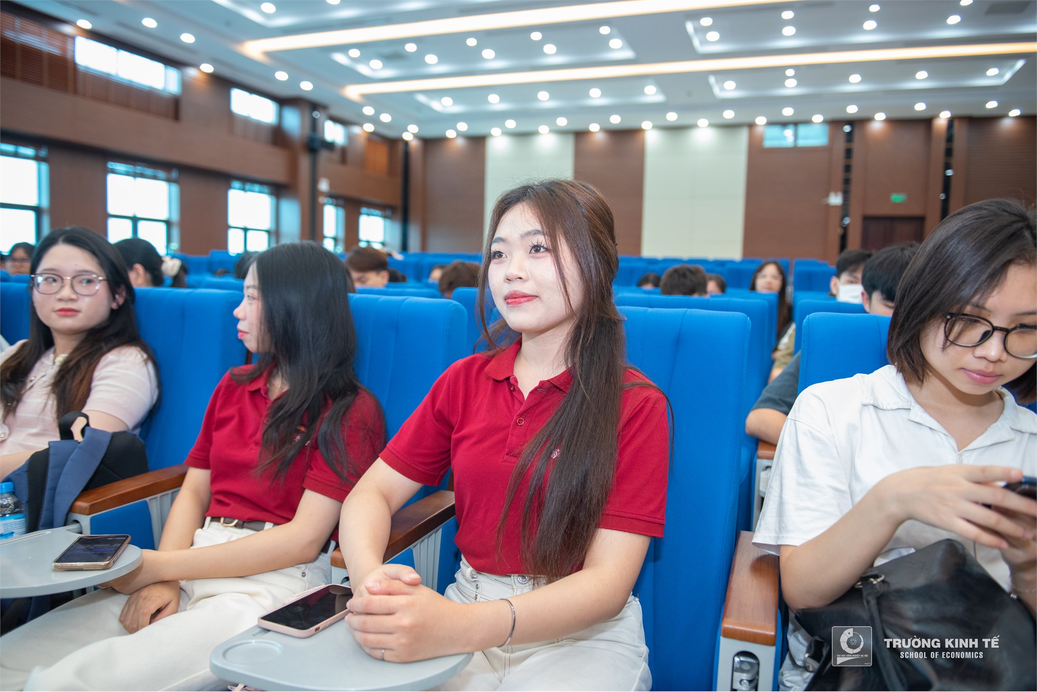 Tọa đàm “Tối ưu chuỗi cung ứng, bứt phá trải nghiệm khách hàng”: Giải bài toán từ điểm nghẽn hạ tầng đến mạng lưới logistics hiện đại