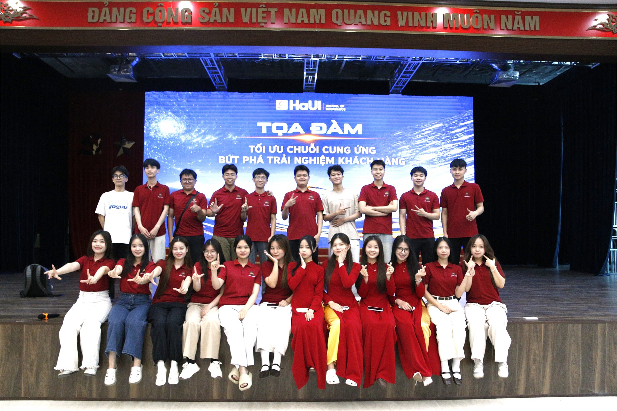 Tọa đàm “Tối ưu chuỗi cung ứng, bứt phá trải nghiệm khách hàng”: Giải bài toán từ điểm nghẽn hạ tầng đến mạng lưới logistics hiện đại