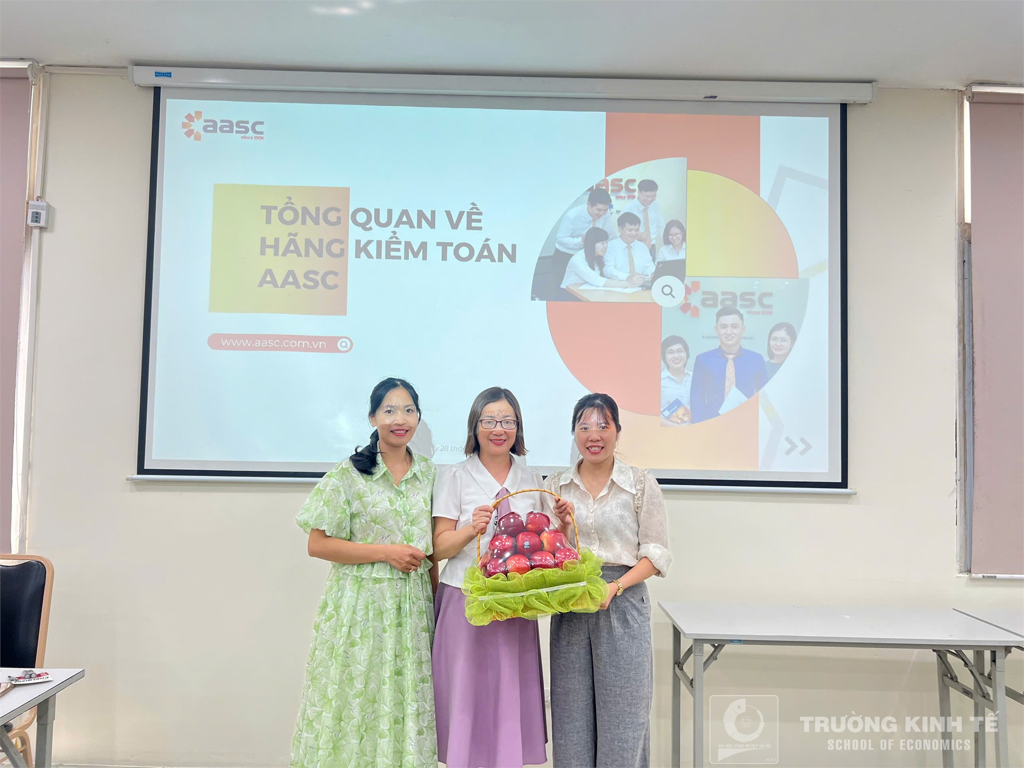 Sinh viên Khoa Kế toán – Kiểm toán, Trường Kinh tế tham quan thực tế tại Công ty TNHH Hãng kiểm toán AASC
