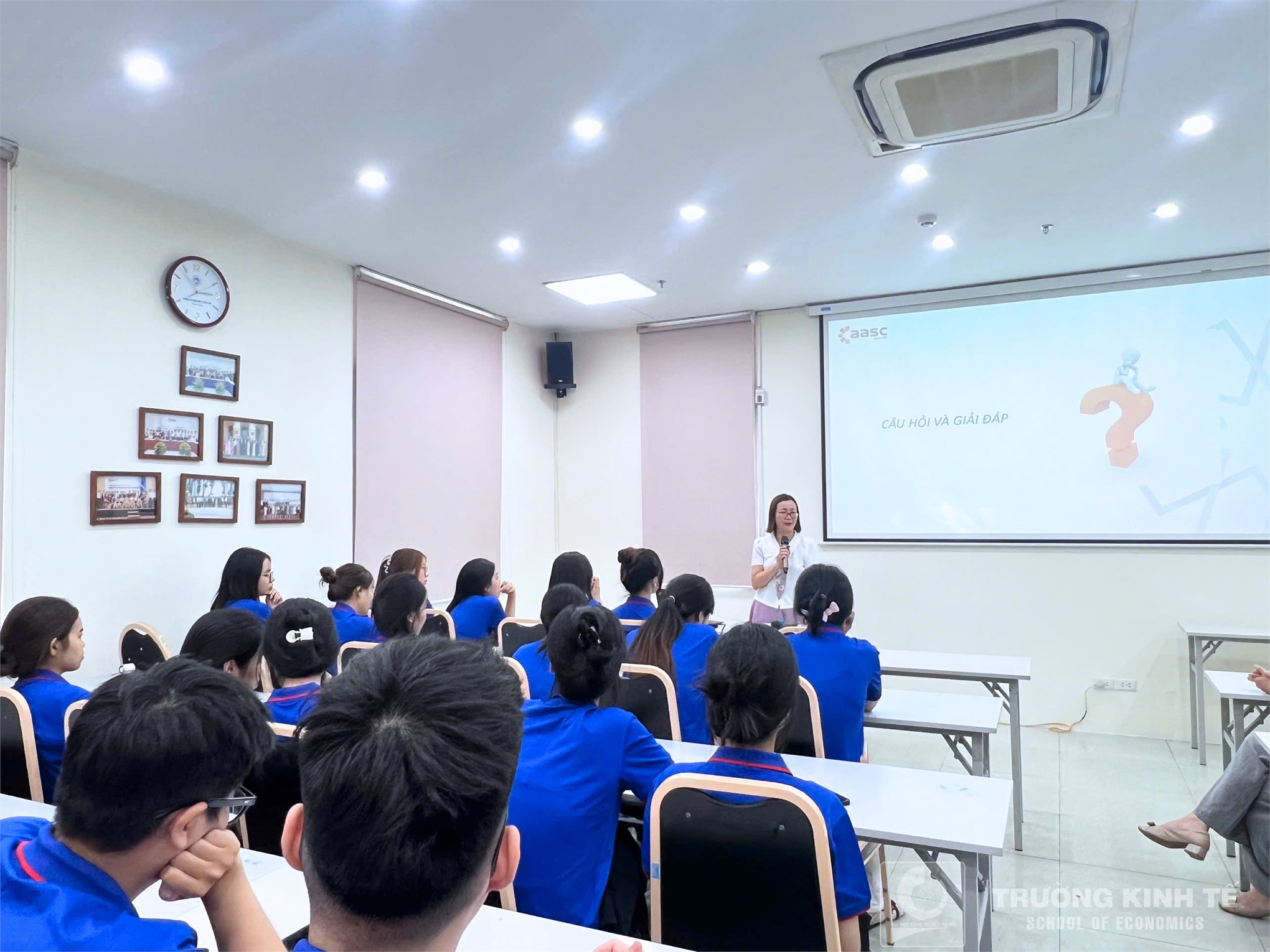 Sinh viên Khoa Kế toán – Kiểm toán, Trường Kinh tế tham quan thực tế tại Công ty TNHH Hãng kiểm toán AASC
