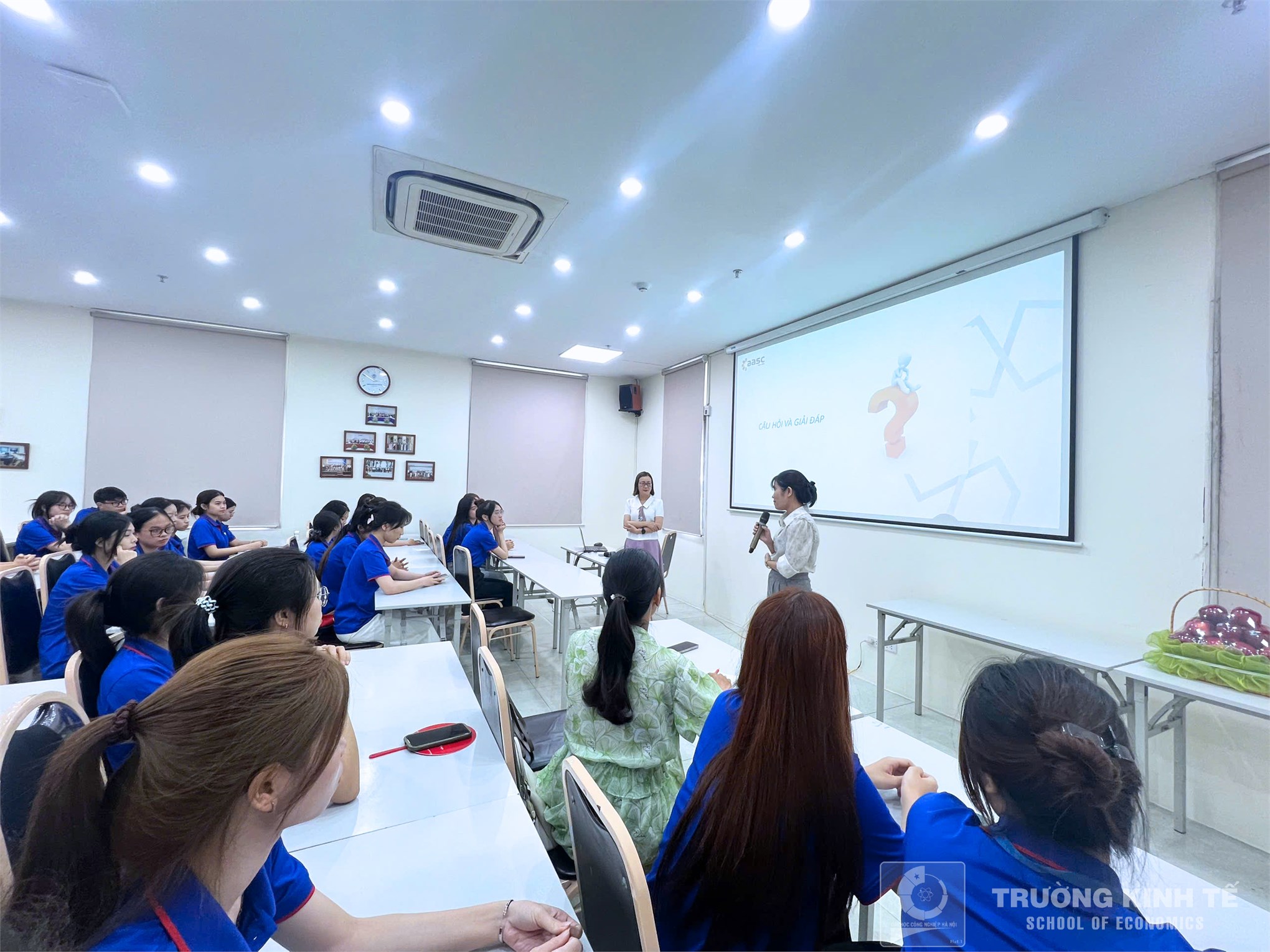Sinh viên Khoa Kế toán – Kiểm toán, Trường Kinh tế tham quan thực tế tại Công ty TNHH Hãng kiểm toán AASC