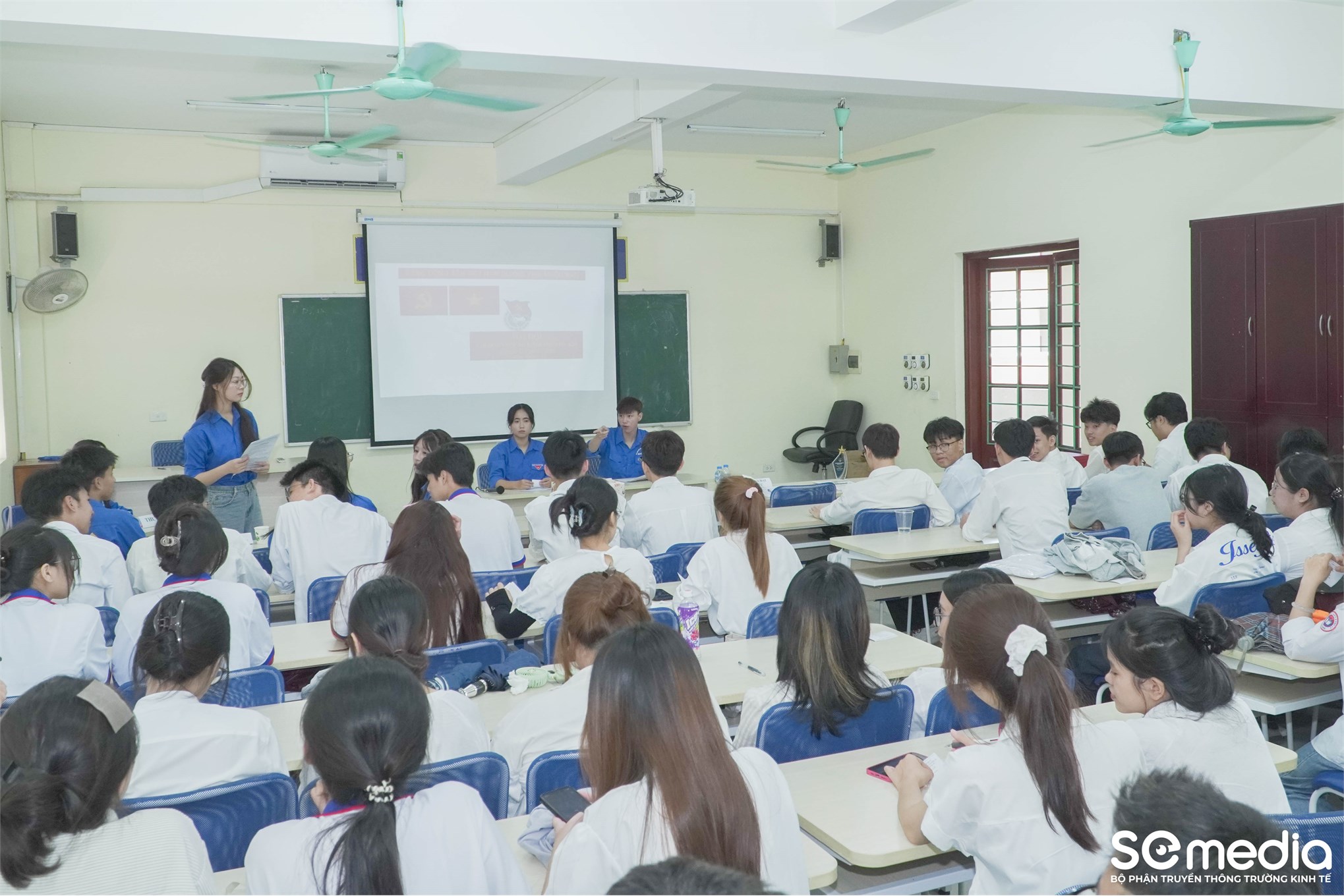 Sôi nổi Đại hội các Chi đoàn Khóa 20 Trường Kinh tế – Đại học Công nghiệp Hà Nội nhiệm kỳ 2026-2027