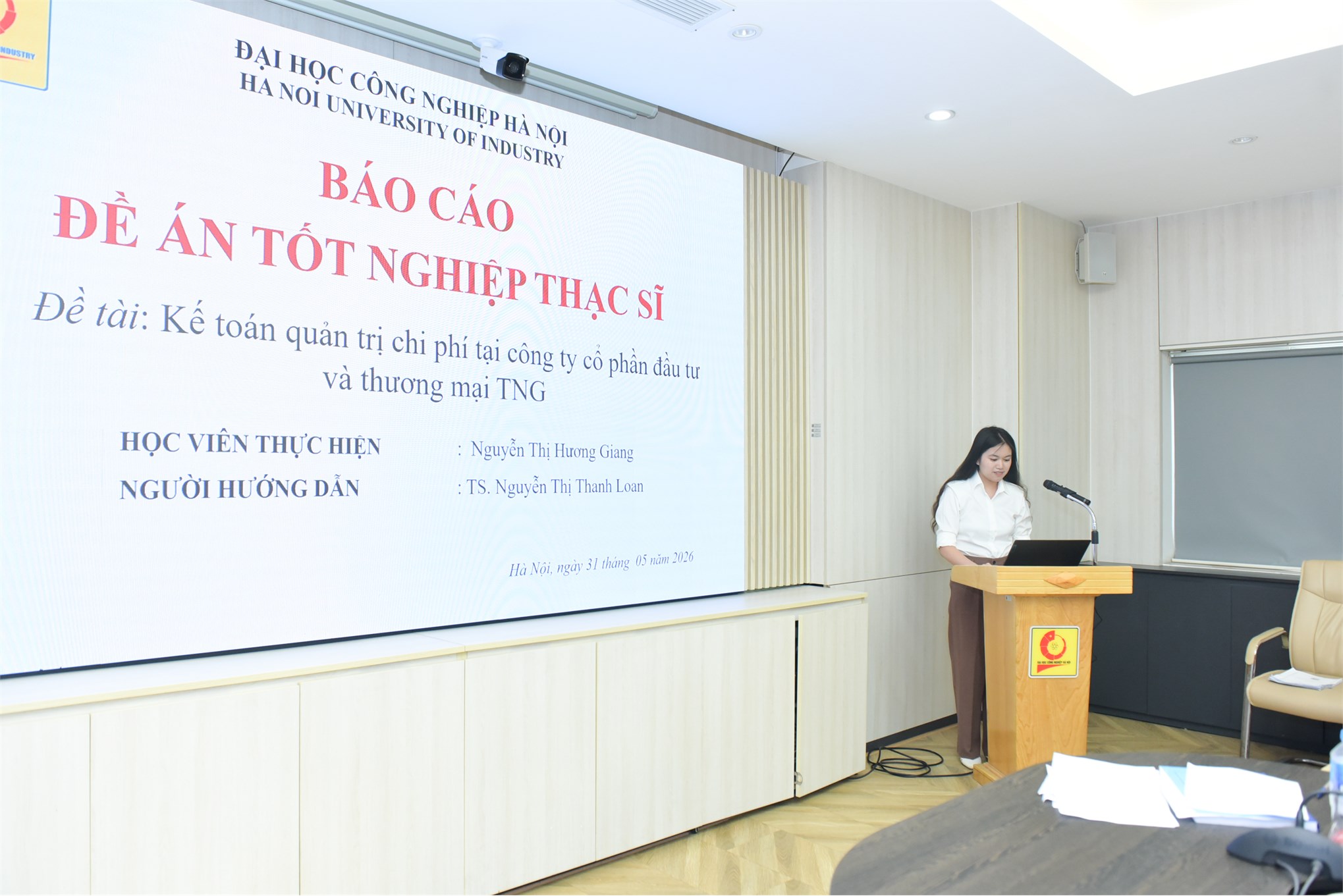 Dấu ấn tri thức: Lễ bảo vệ Đề án tốt nghiệp Thạc sĩ ngành Kế toán K14.1 và K14.2 thành công rực rỡ