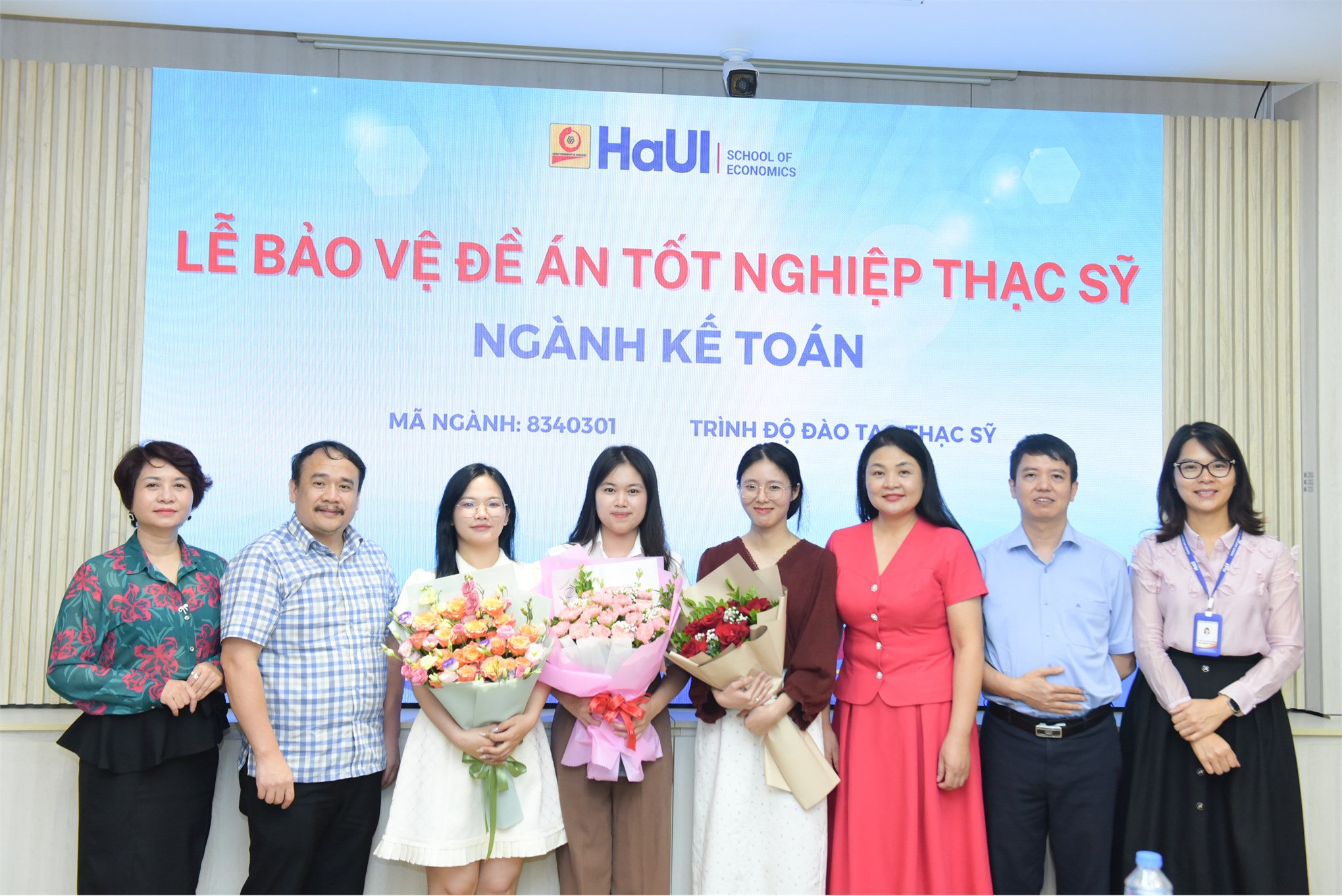 Dấu ấn tri thức: Lễ bảo vệ Đề án tốt nghiệp Thạc sĩ ngành Kế toán K14.1 và K14.2 thành công rực rỡ