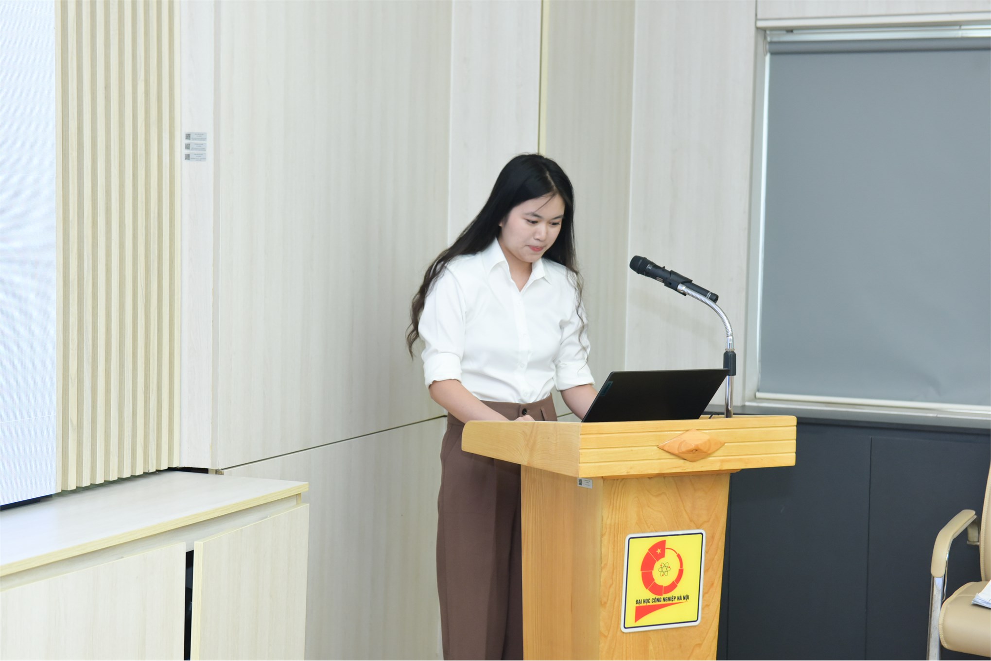 Dấu ấn tri thức: Lễ bảo vệ Đề án tốt nghiệp Thạc sĩ ngành Kế toán K14.1 và K14.2 thành công rực rỡ