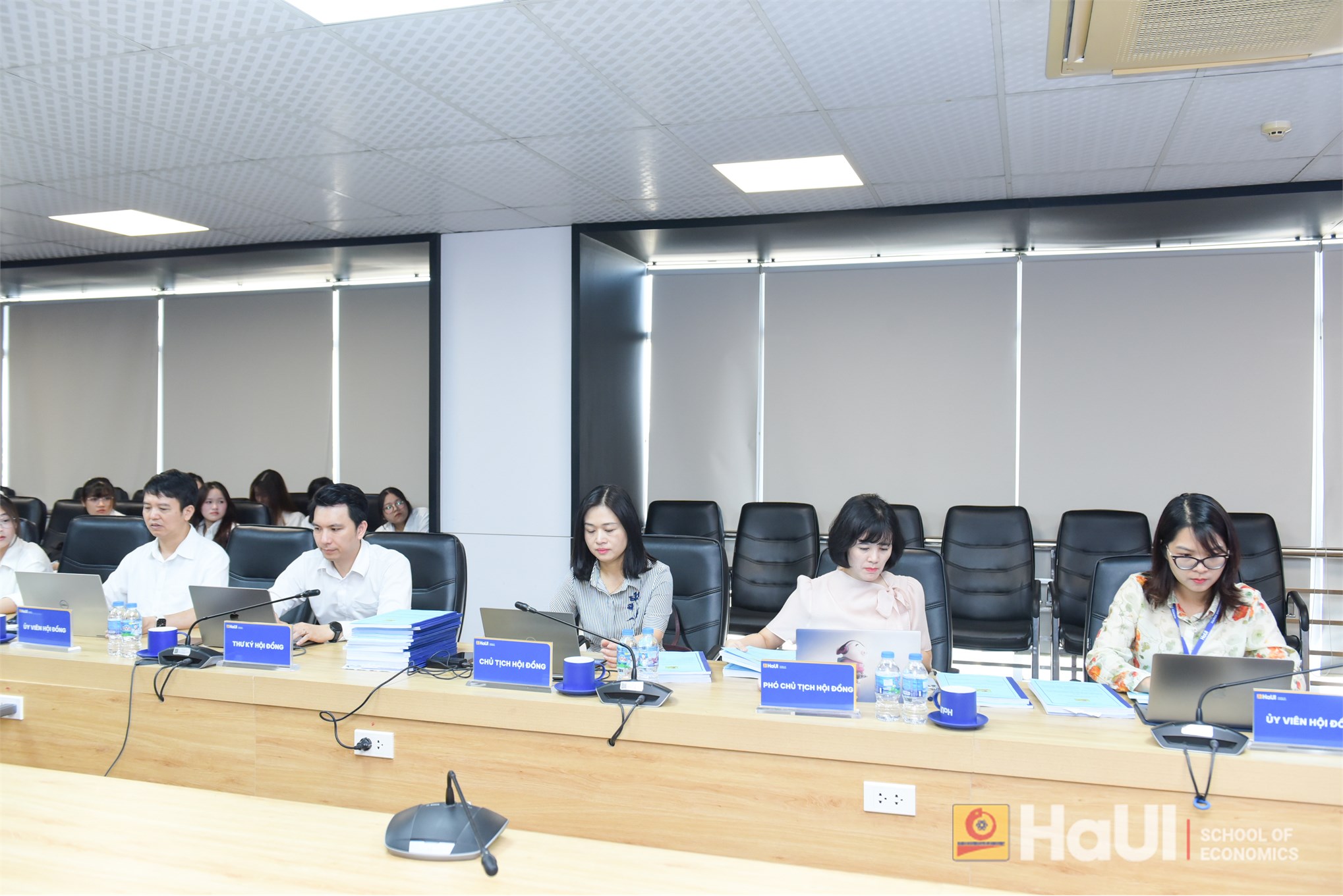 Trường Kinh tế tổ chức đánh giá đề tài nghiên cứu khoa học của sinh viên lĩnh vực: Kế toán, Tài chính - Ngân hàng