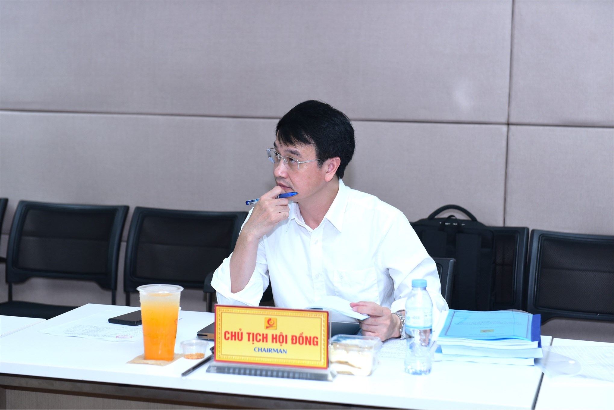 8 học viên cao học khoá 13, 14 ngành Quản trị kinh doanh bảo vệ thành công Đề án tốt nghiệp