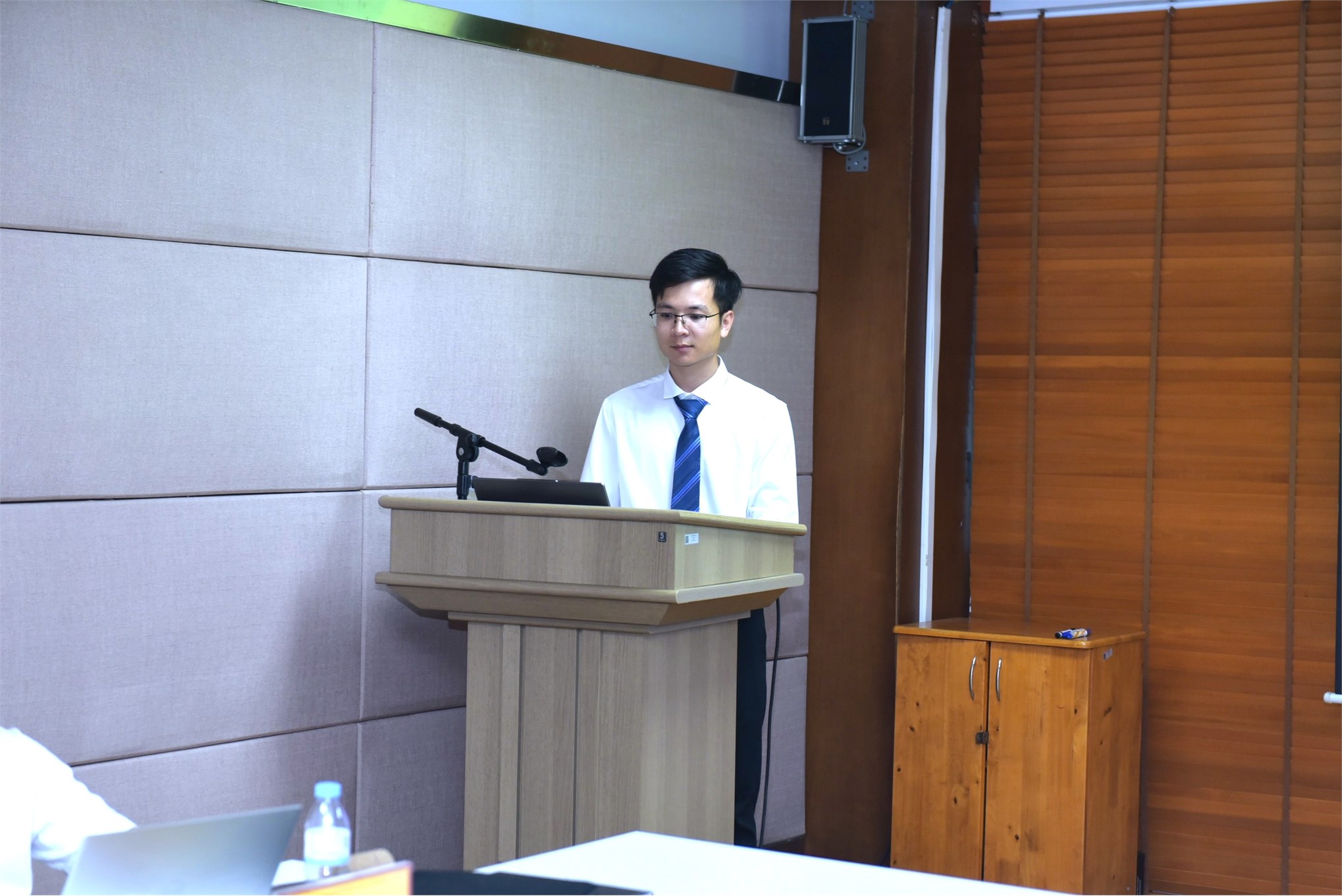 8 học viên cao học khoá 13, 14 ngành Quản trị kinh doanh bảo vệ thành công Đề án tốt nghiệp
