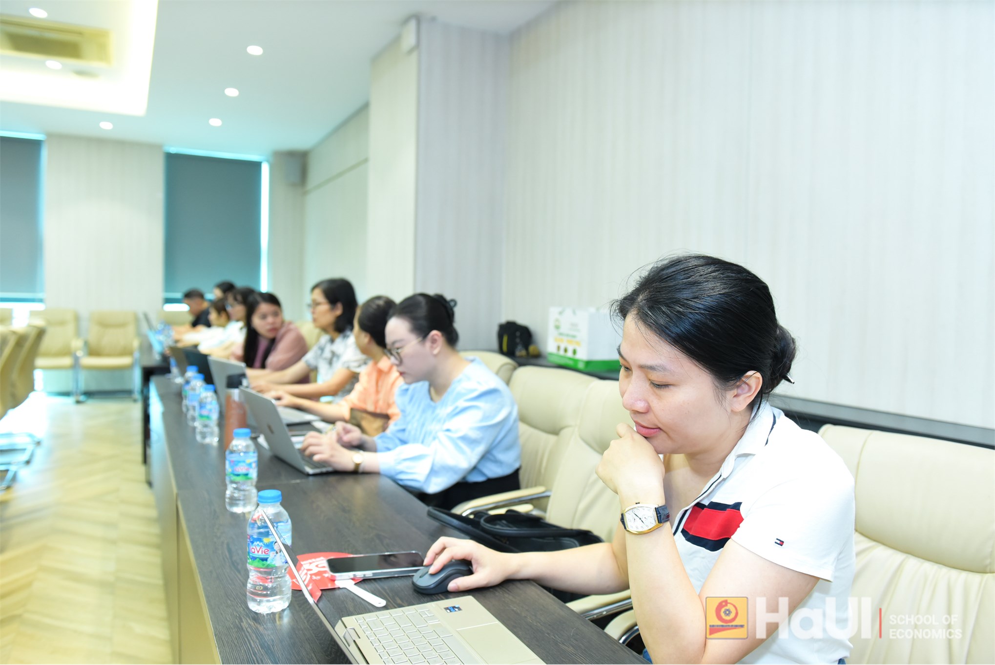 Trường Kinh tế tổ chức seminar: `Xây dựng tổng quan tài liệu hệ thống chất lượng cao – Chiến lược thành công cho nghiên cứu sinh`