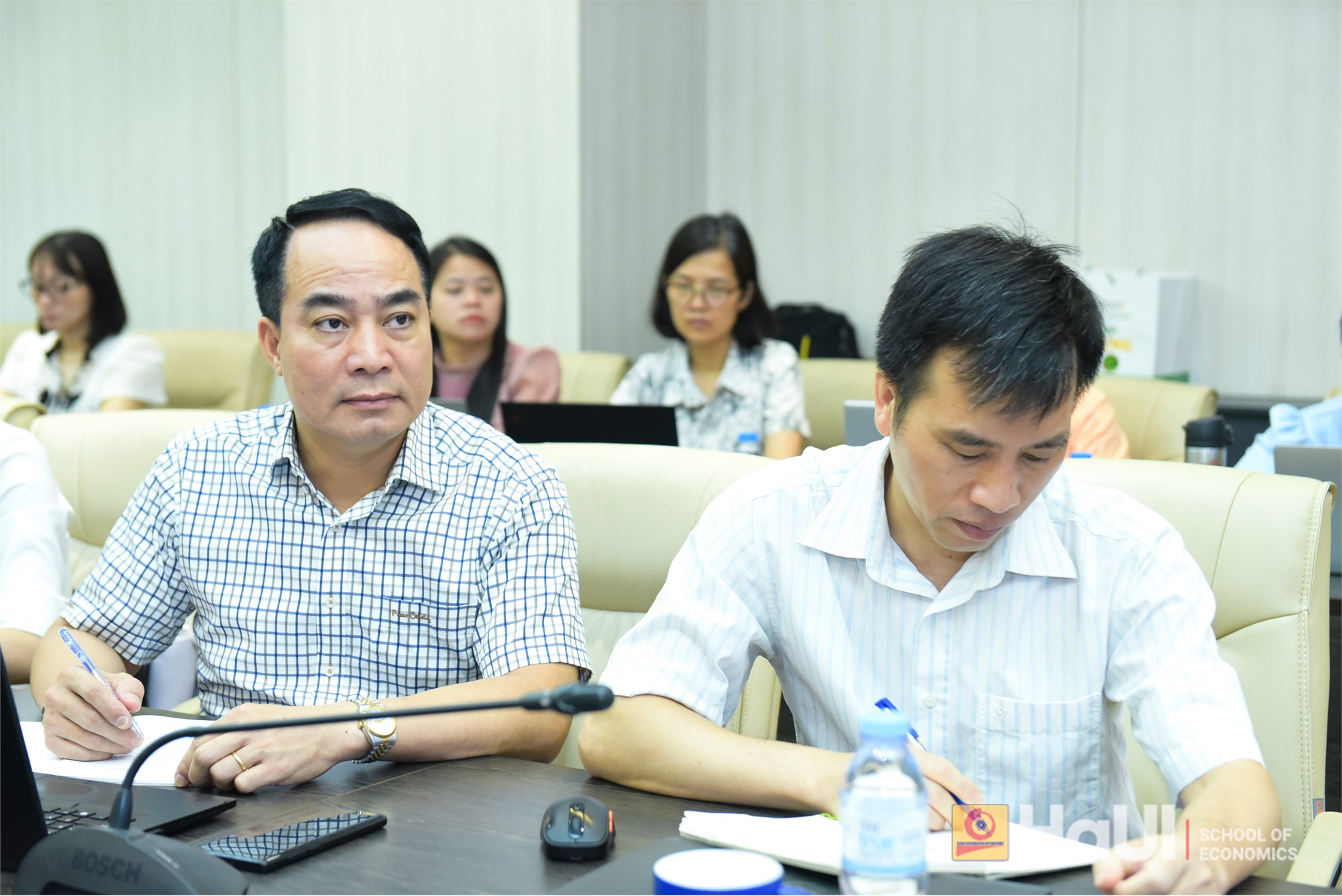 Trường Kinh tế tổ chức seminar: `Xây dựng tổng quan tài liệu hệ thống chất lượng cao – Chiến lược thành công cho nghiên cứu sinh`