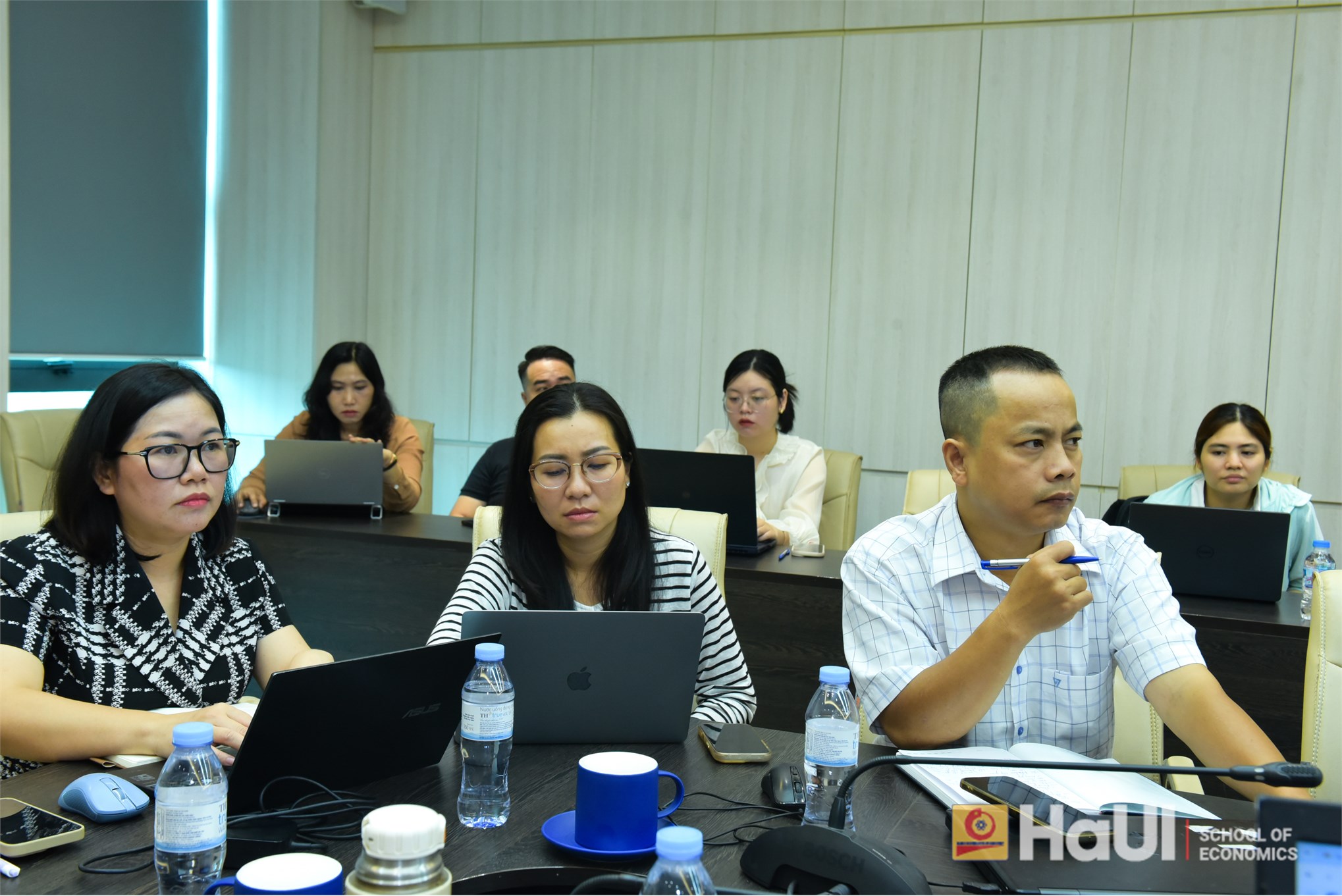 Trường Kinh tế tổ chức seminar: `Xây dựng tổng quan tài liệu hệ thống chất lượng cao – Chiến lược thành công cho nghiên cứu sinh`