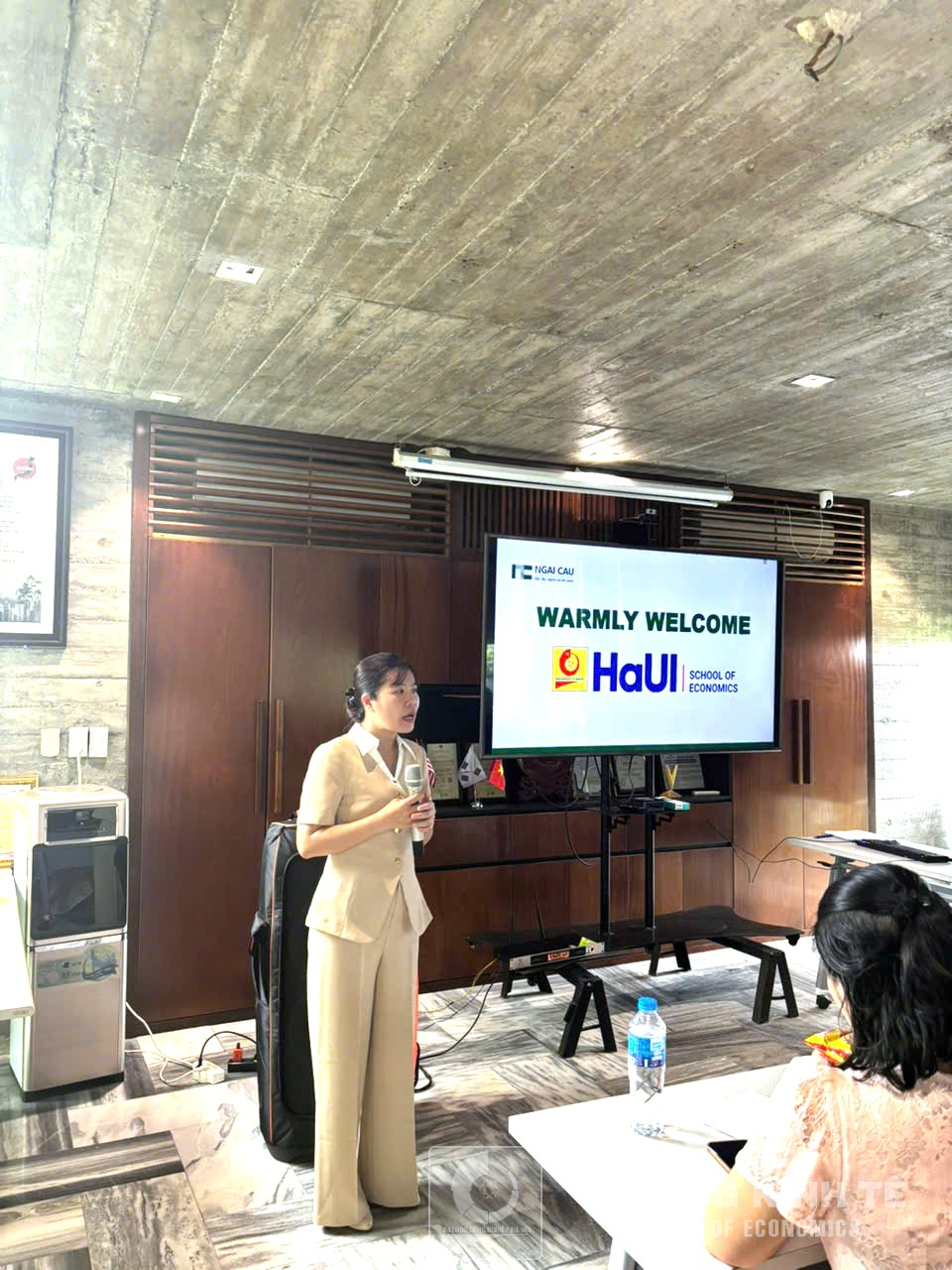 Sinh viên Khoa Kế toán – Kiểm toán tham quan thực tế tại Công ty cổ phần đầu tư xây dựng và thương mại Ngãi Cầu