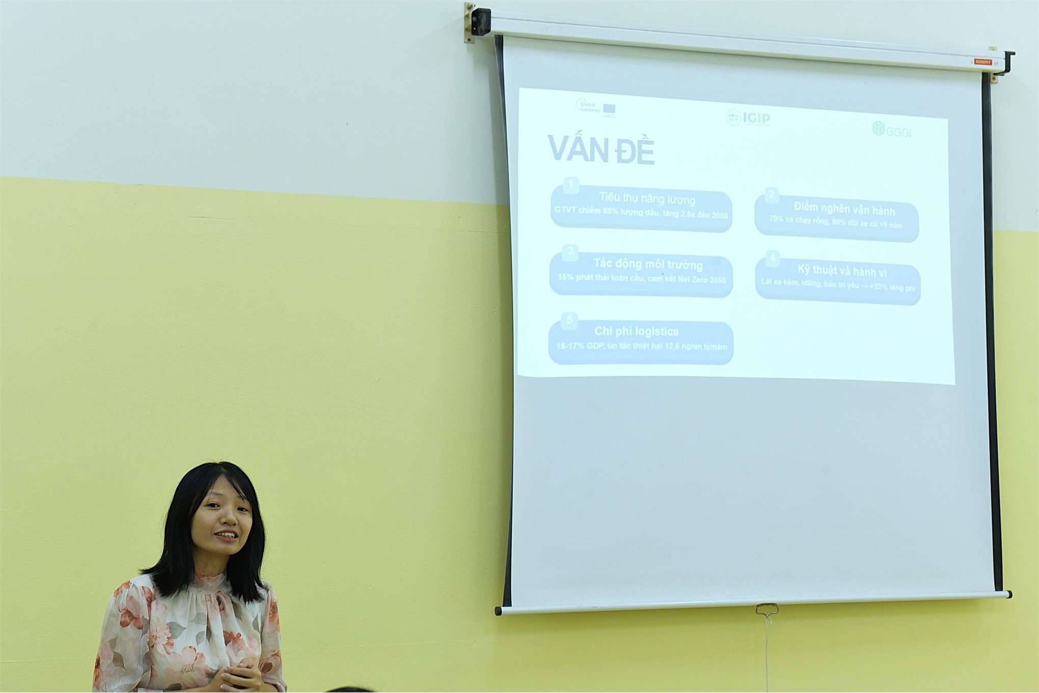 Khoa Kinh doanh số tổ chức Sinh hoạt chuyên môn: Tích hợp tư duy Khởi nghiệp đổi mới sáng tạo và `Chuyển đổi kép` vào công tác đào tạo