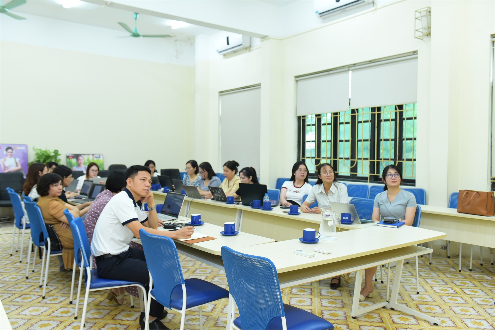 Khoa Kinh doanh số tổ chức Sinh hoạt chuyên môn: Tích hợp tư duy Khởi nghiệp đổi mới sáng tạo và `Chuyển đổi kép` vào công tác đào tạo