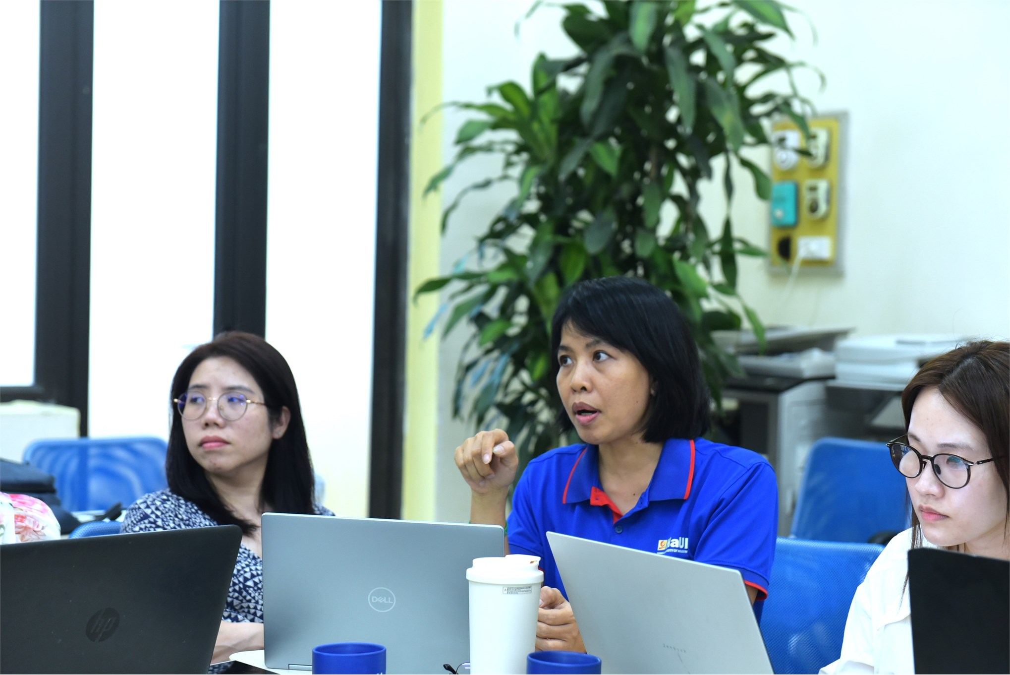 Khoa Kinh doanh số tổ chức Sinh hoạt chuyên môn: Tích hợp tư duy Khởi nghiệp đổi mới sáng tạo và `Chuyển đổi kép` vào công tác đào tạo