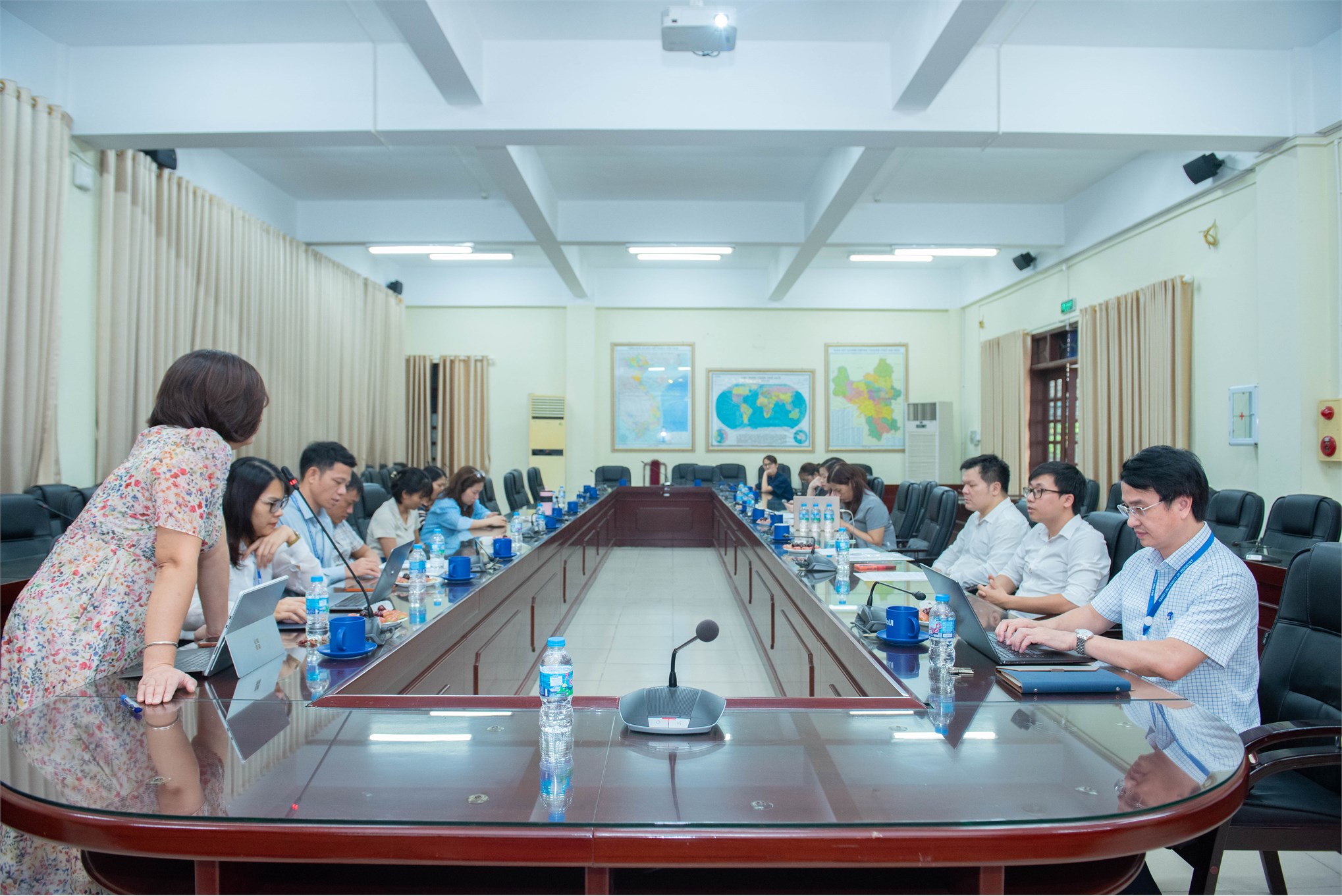 Trang trọng Lễ kết nạp Đảng viên mới của Chi bộ Kinh tế 1 – Trường Kinh tế