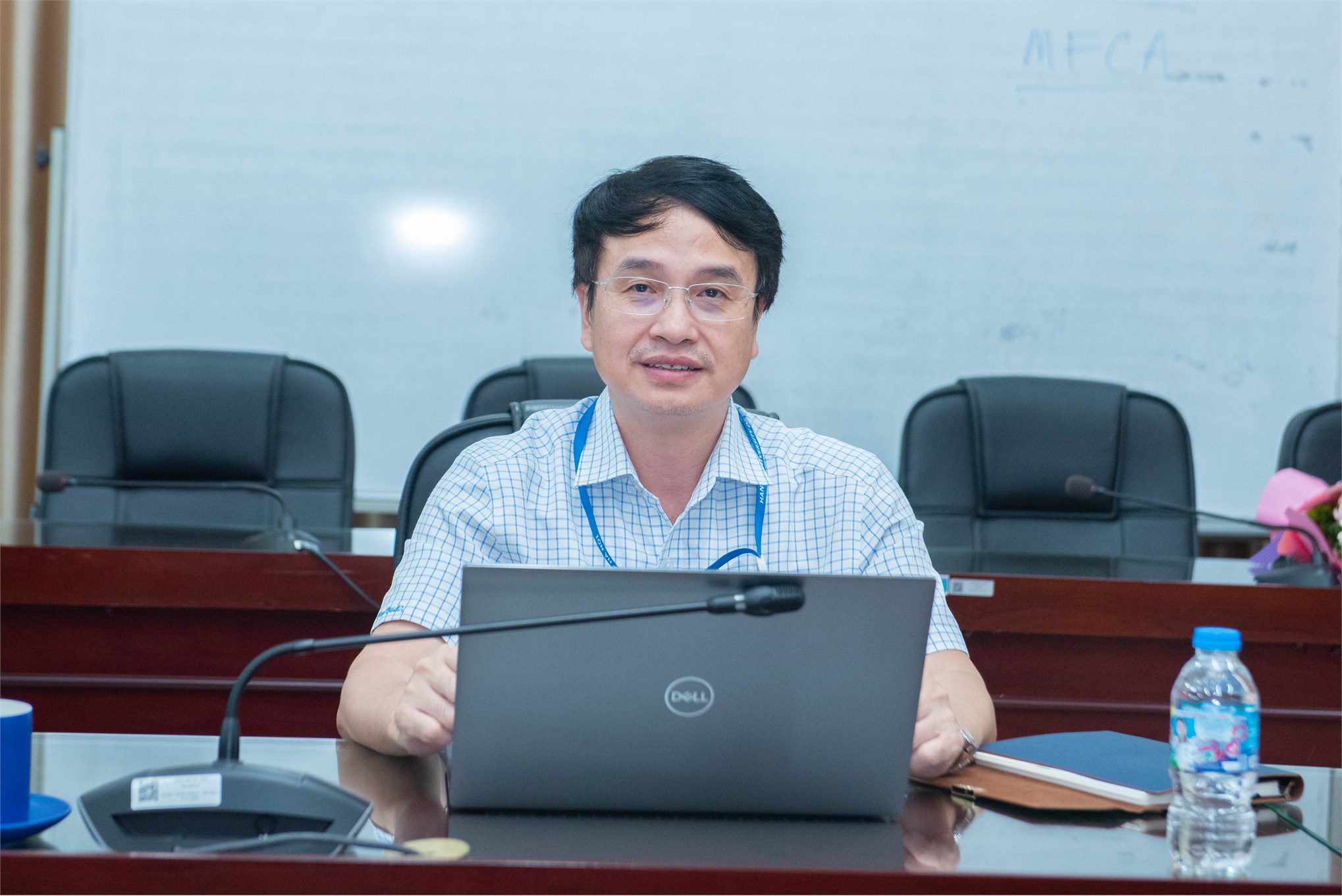Trang trọng Lễ kết nạp Đảng viên mới của Chi bộ Kinh tế 1 – Trường Kinh tế