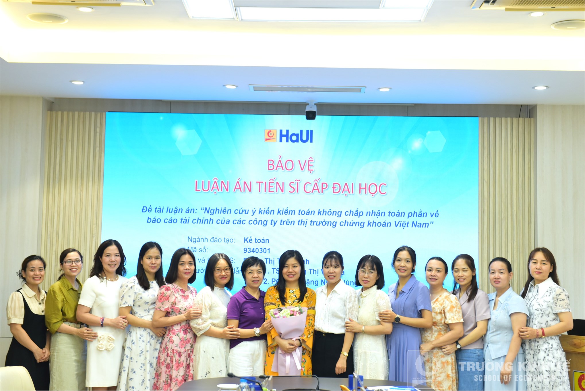 Nghiên cứu sinh Phạm Thị Thu Oanh bảo vệ thành công Luận án Tiến sĩ cấp Đại học Công nghiệp Hà Nội