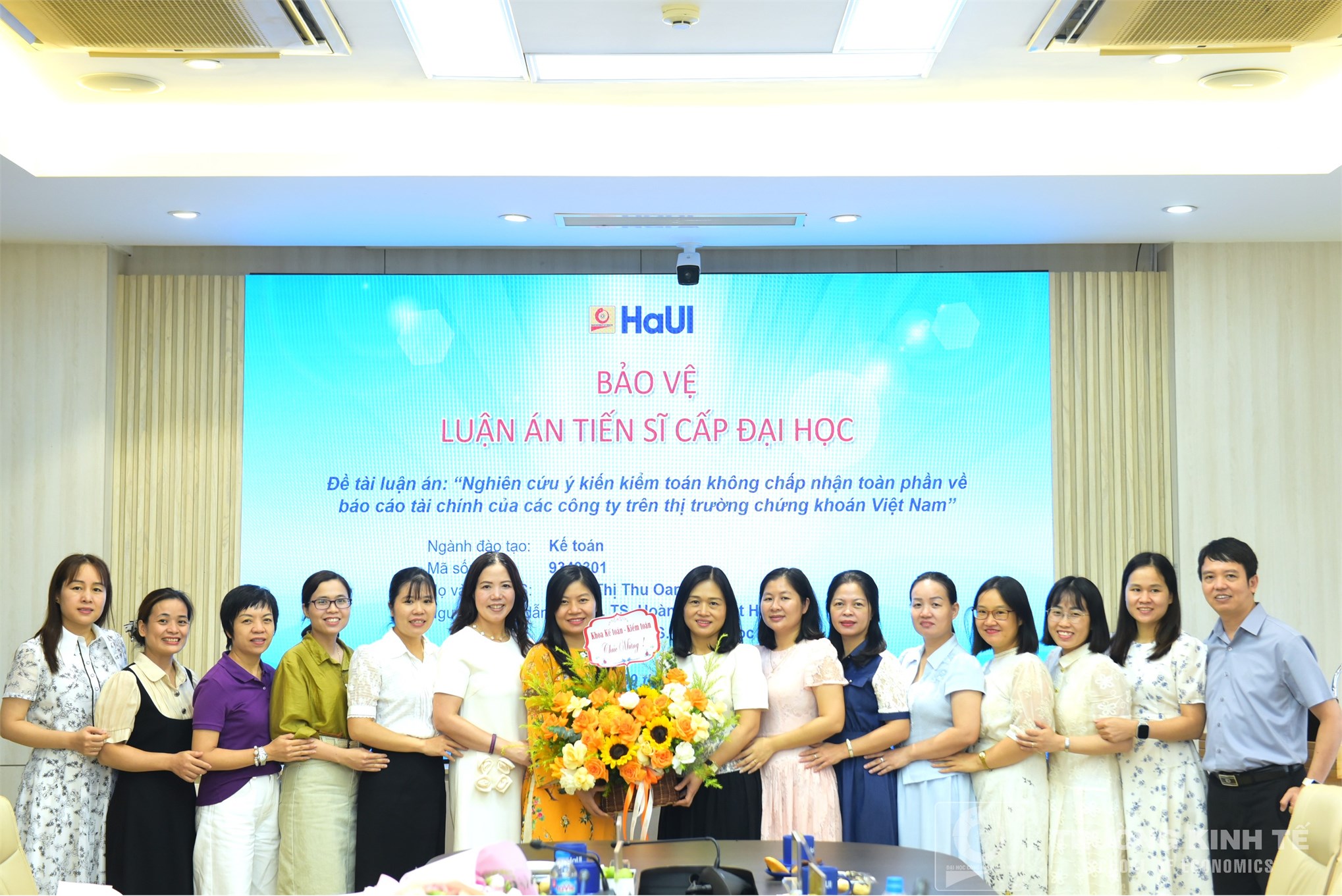 Nghiên cứu sinh Phạm Thị Thu Oanh bảo vệ thành công Luận án Tiến sĩ cấp Đại học Công nghiệp Hà Nội