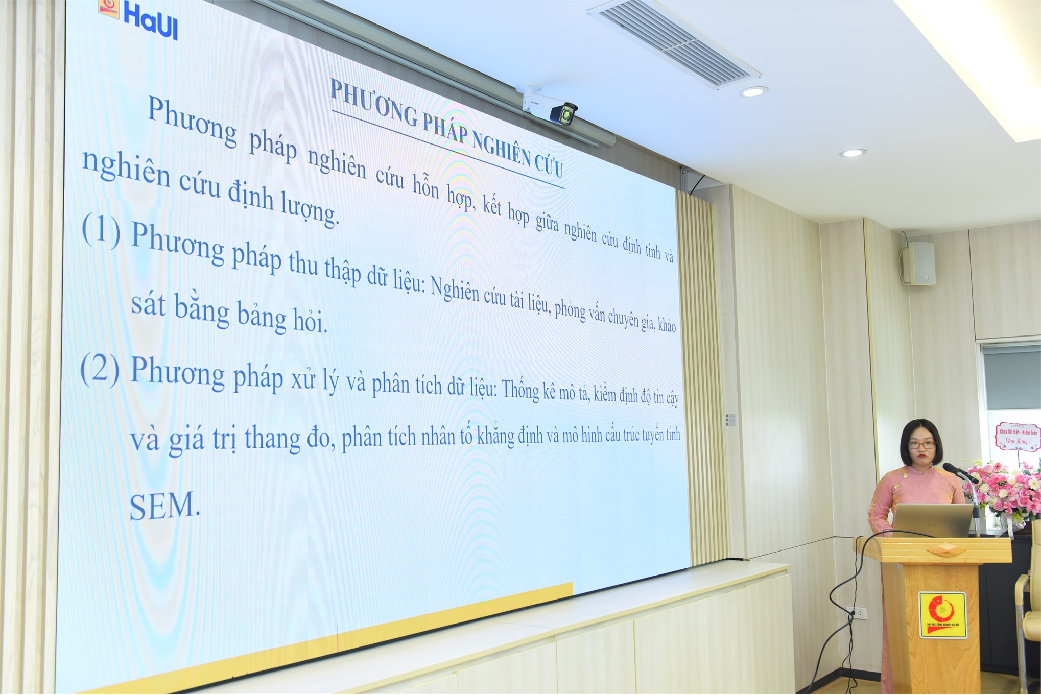 Nghiên cứu sinh Lê Thị Ngọc Mai bảo vệ thành công Luận án tiến sĩ cấp Đại học Công nghiệp Hà Nội
