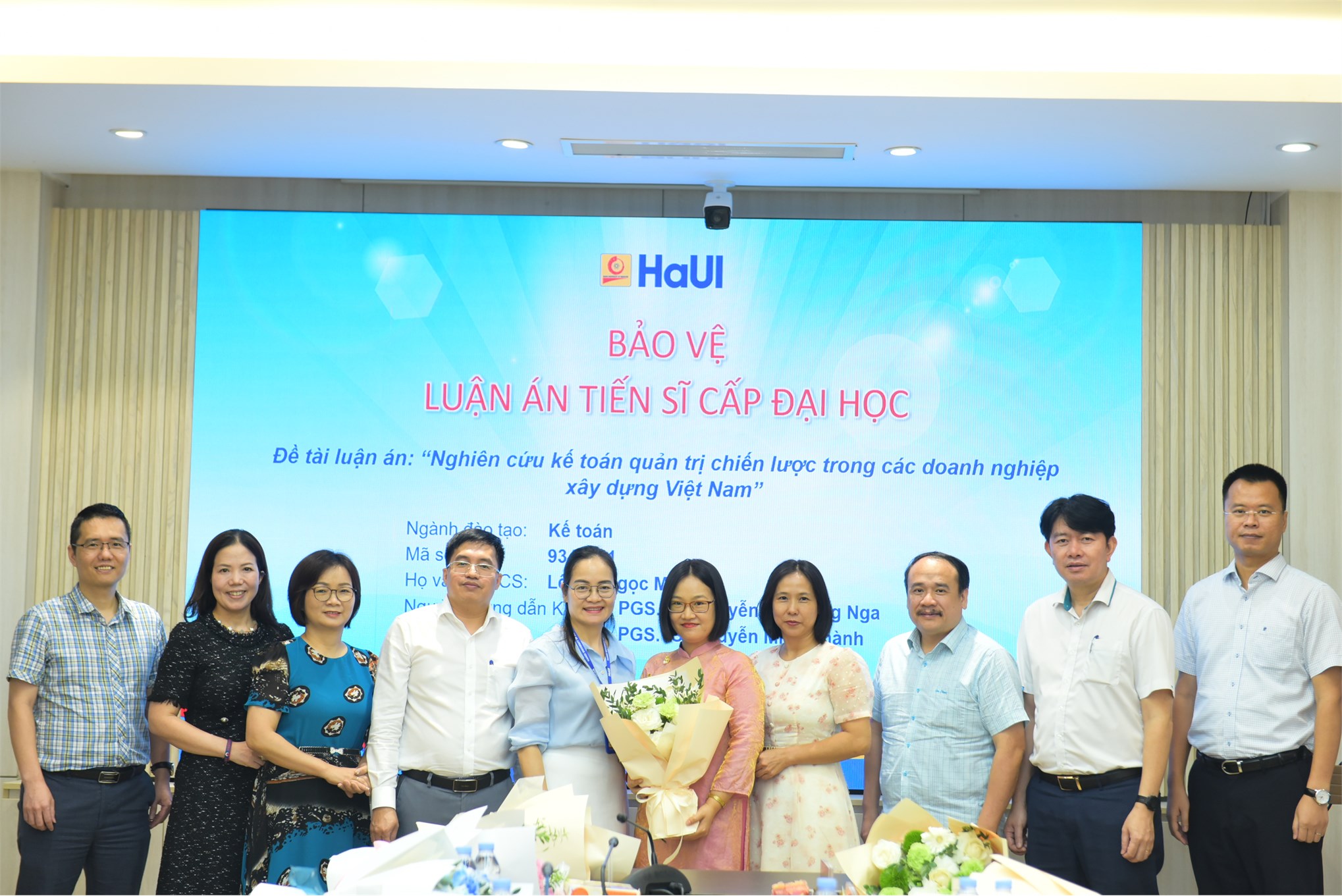 Nghiên cứu sinh Lê Thị Ngọc Mai bảo vệ thành công Luận án tiến sĩ cấp Đại học Công nghiệp Hà Nội