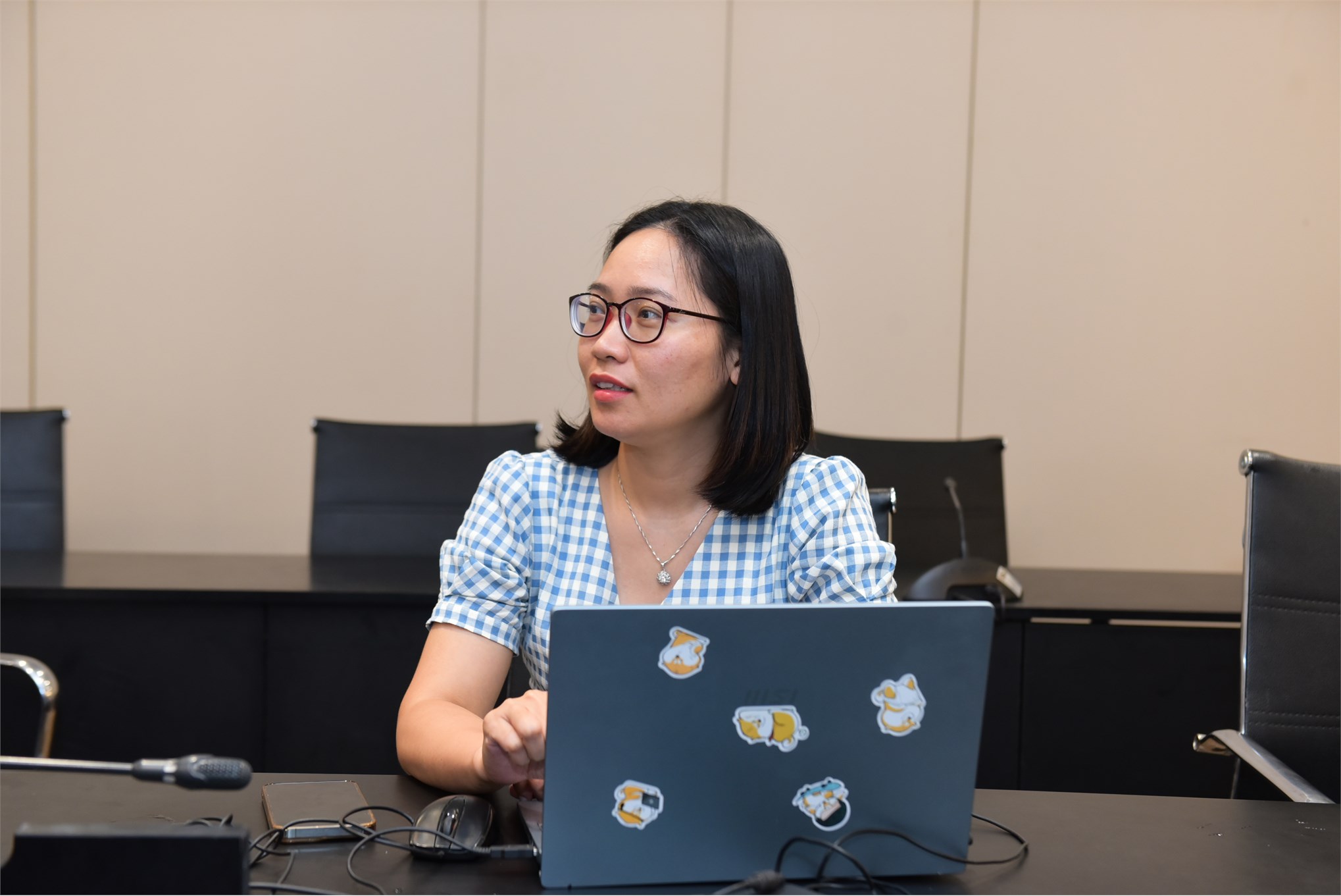 Trường Kinh tế tổ chức thành công buổi Tập huấn `Ứng dụng AI cho công tác hành chính văn phòng`