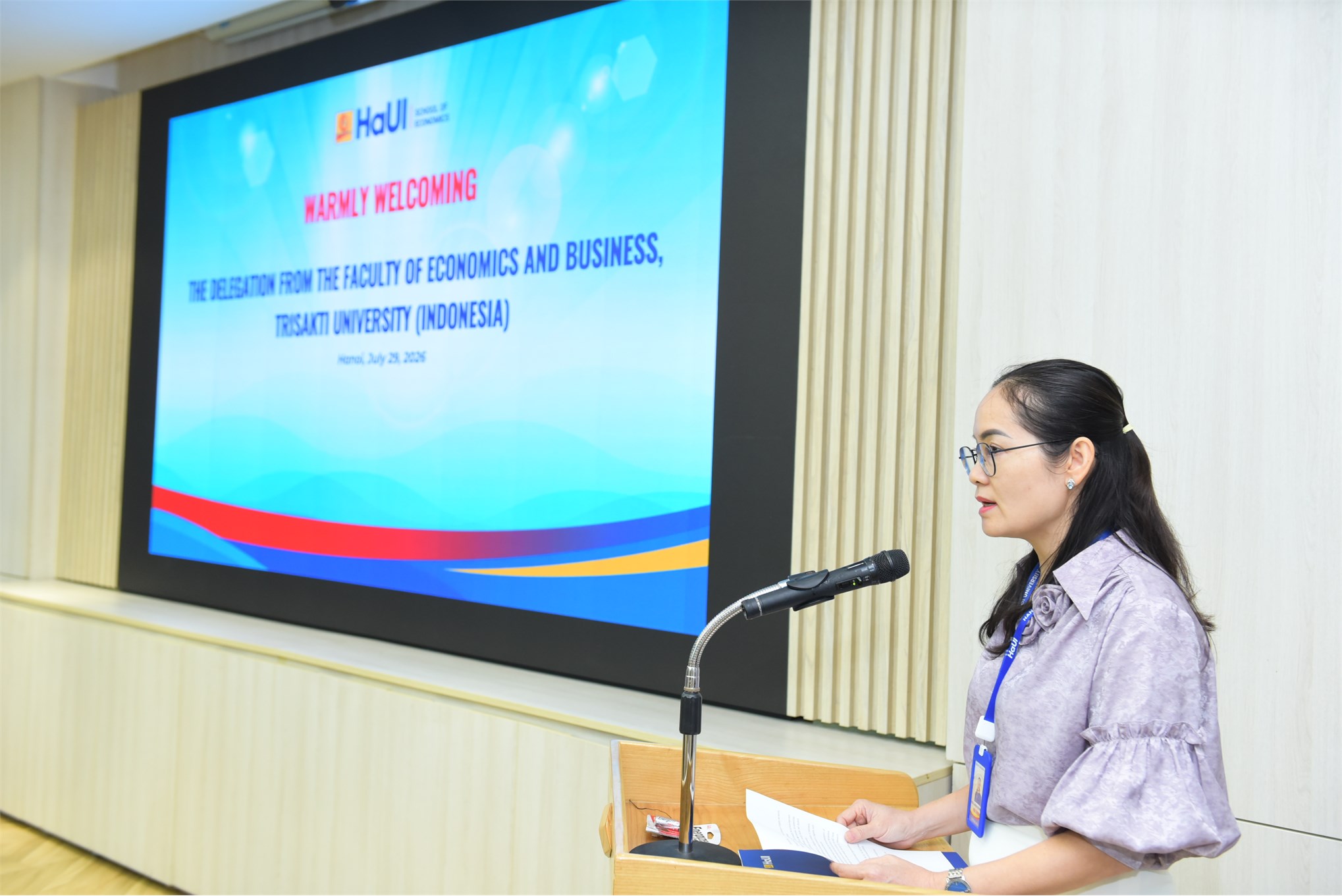 Mở rộng đối tác chiến lược: Trường Kinh tế đón tiếp và làm việc với đoàn đại biểu Trường đại học Trisakti (Indonesia)