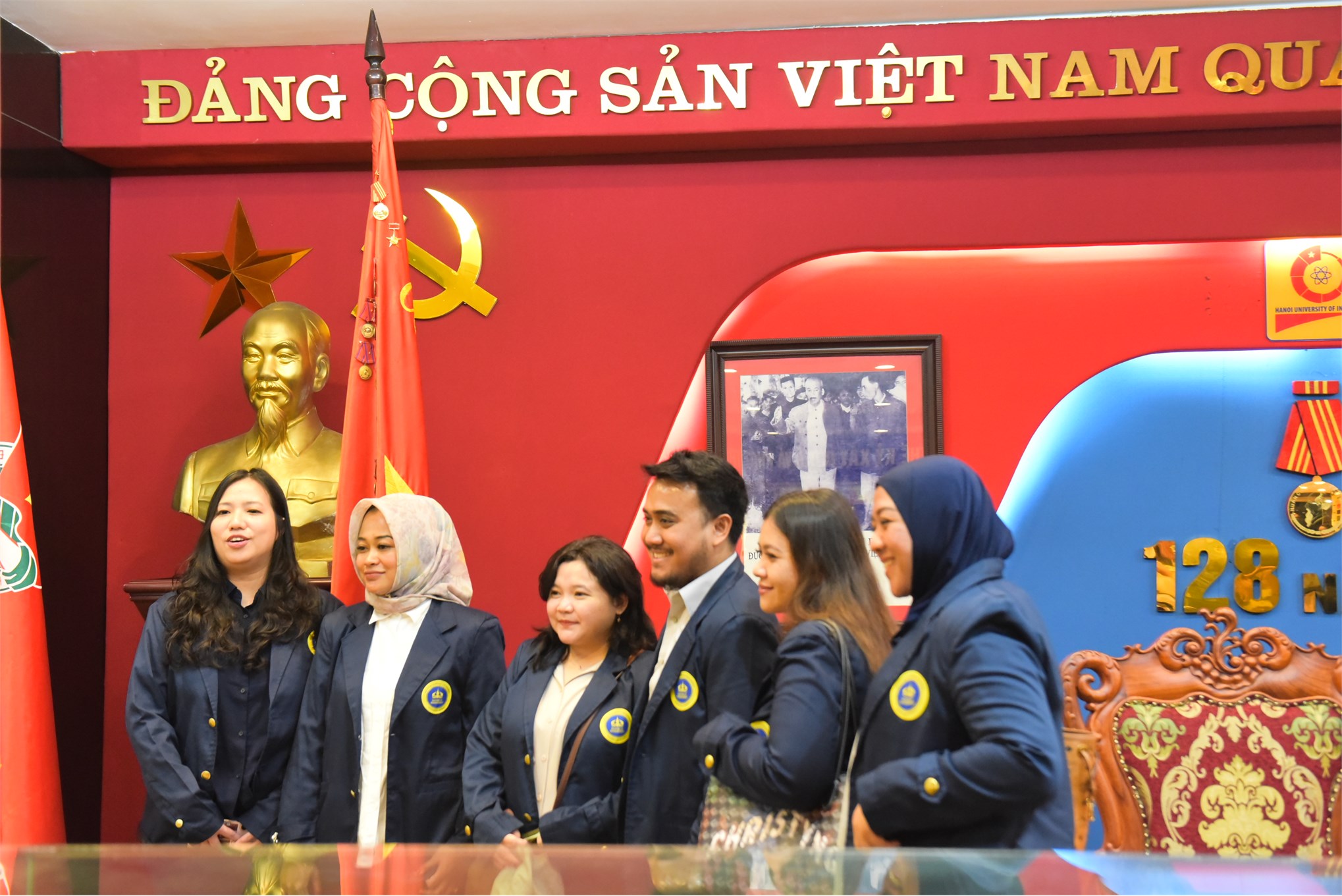 Mở rộng đối tác chiến lược: Trường Kinh tế đón tiếp và làm việc với đoàn đại biểu Trường đại học Trisakti (Indonesia)
