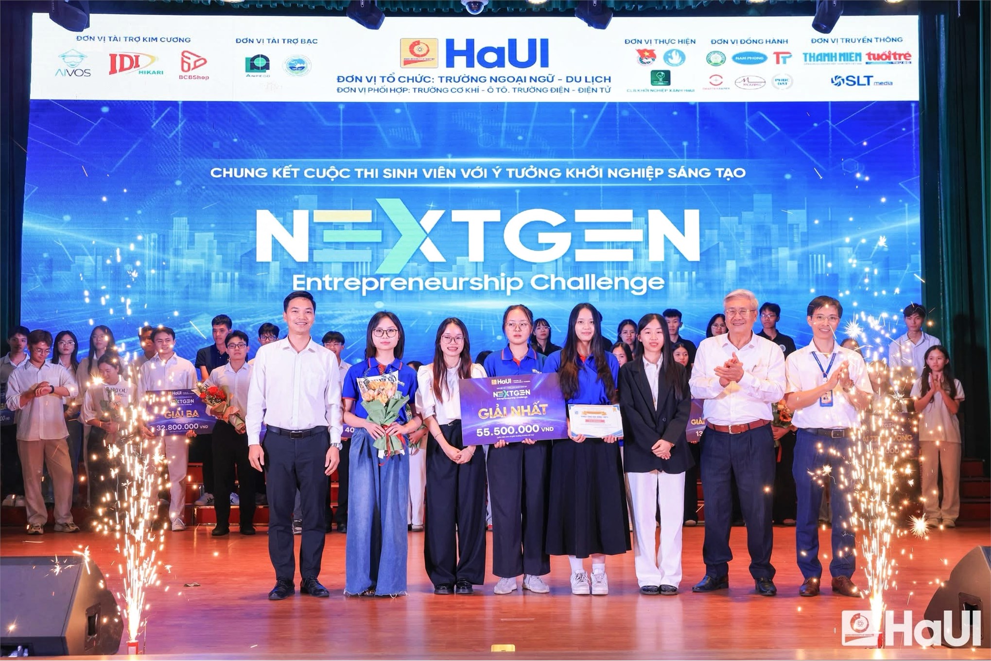 Vinh danh Thủ khoa tốt nghiệp năm 2026 - Ngành logistics và quản lý chuỗi cung ứng, Trường Kinh tế, Trường Đại học Công nghiệp Hà Nội