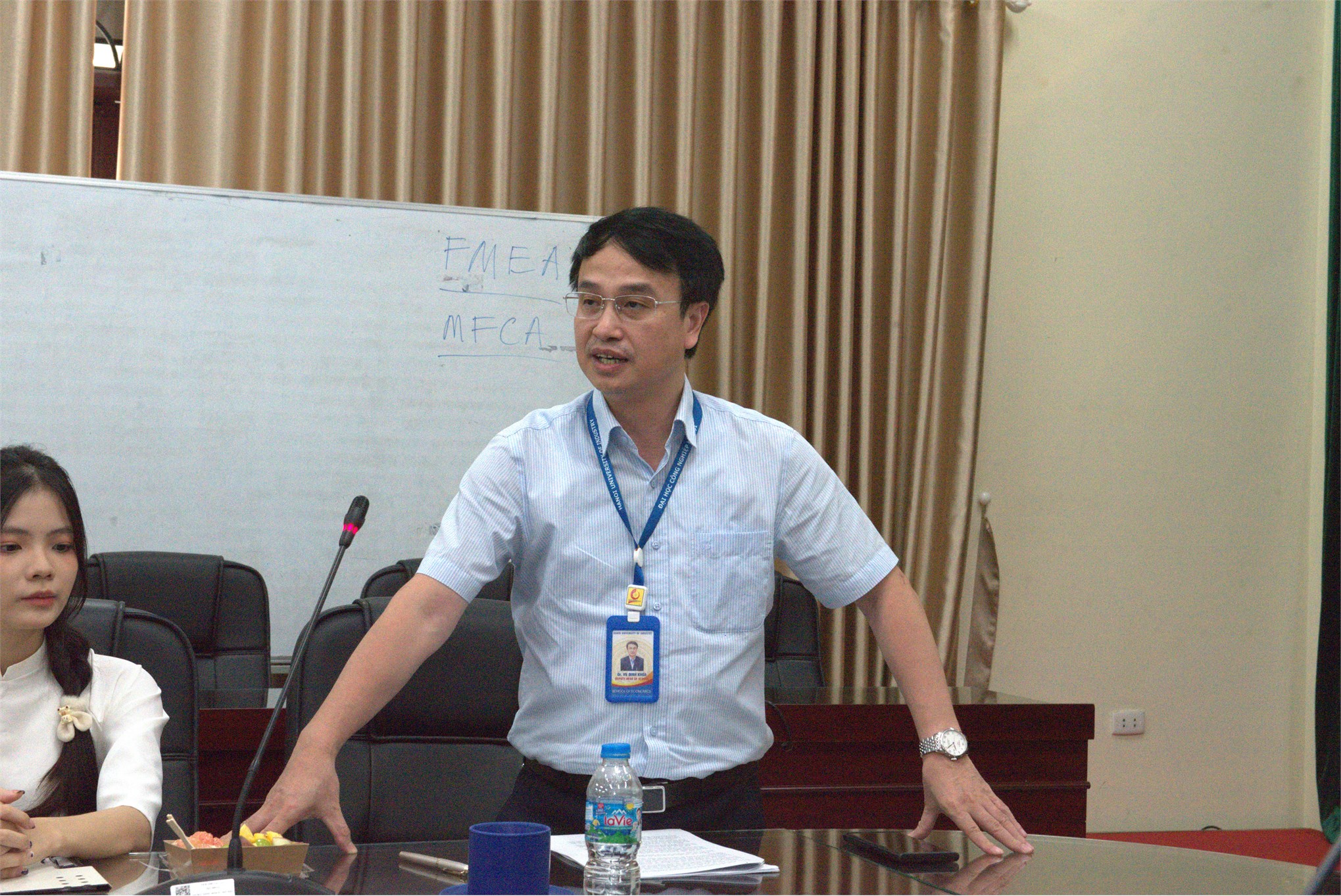 Trang trọng Lễ kết nạp Đảng viên mới Chi bộ Kinh tế 2, Đảng bộ bộ phận Trường Kinh tế