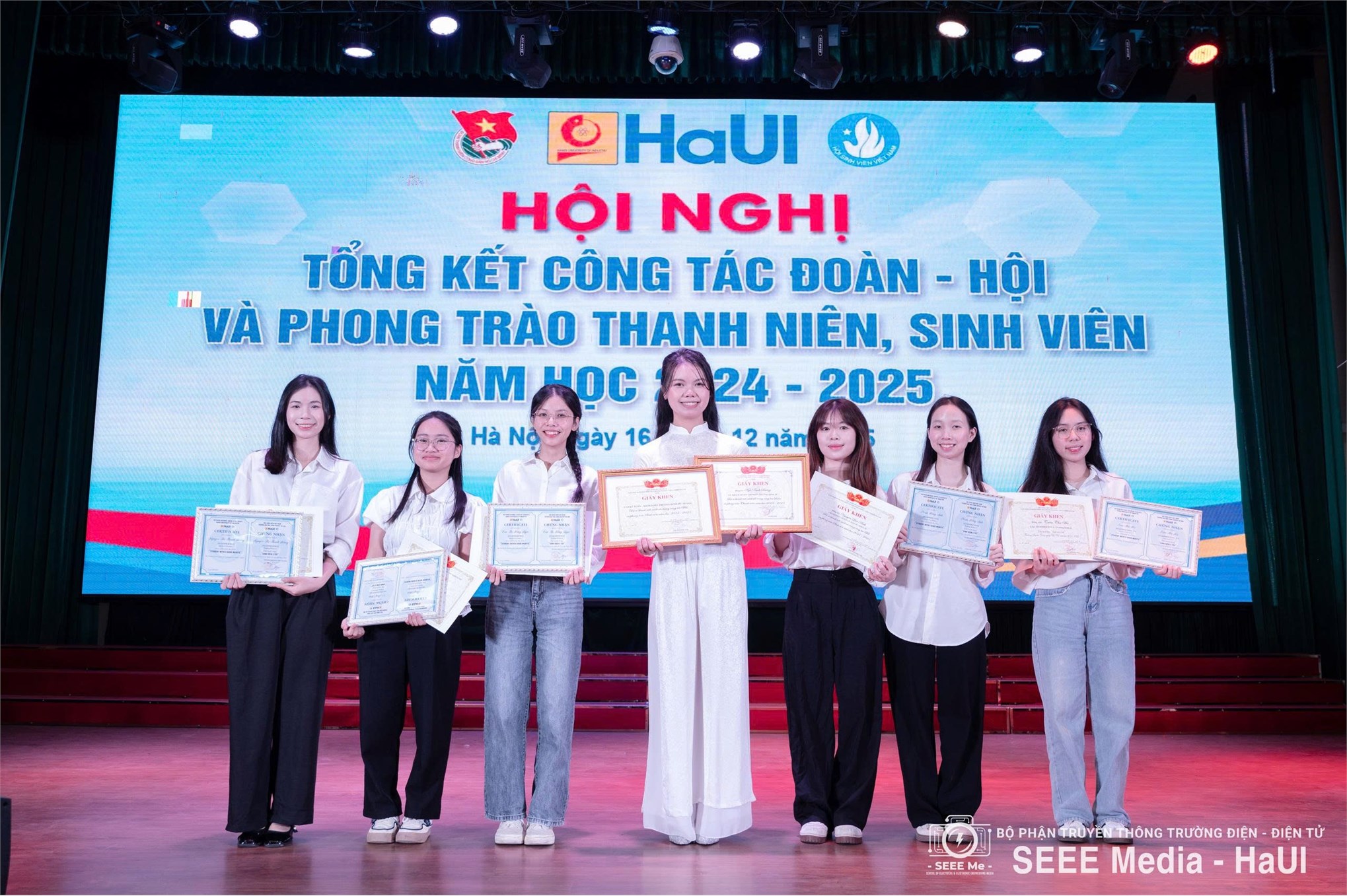 Vinh danh Thủ khoa tốt nghiệp năm 2026 – Ngành kiểm toán, Trường kinh tế, đại học Công nghiệp Hà Nội