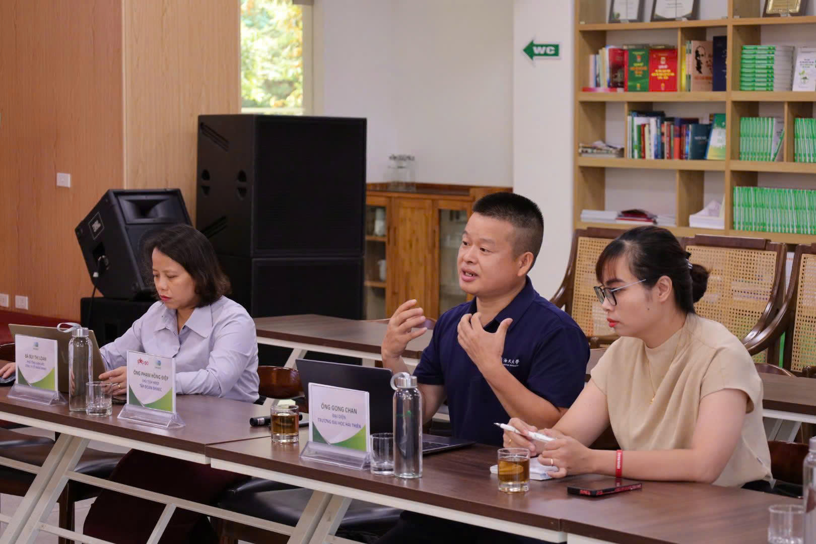 Trường Kinh tế - Đại học Công nghiệp Hà Nội tăng cường kết nối doanh nghiệp, thúc đẩy hợp tác nghiên cứu và phát triển nguồn nhân lực tại Khu công nghiệp sinh thái Nam Cầu Kiền (Hải Phòng)