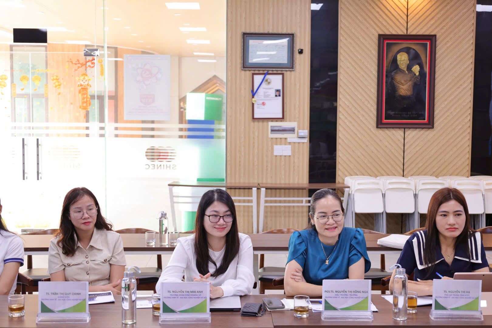 Trường Kinh tế - Đại học Công nghiệp Hà Nội tăng cường kết nối doanh nghiệp, thúc đẩy hợp tác nghiên cứu và phát triển nguồn nhân lực tại Khu công nghiệp sinh thái Nam Cầu Kiền (Hải Phòng)