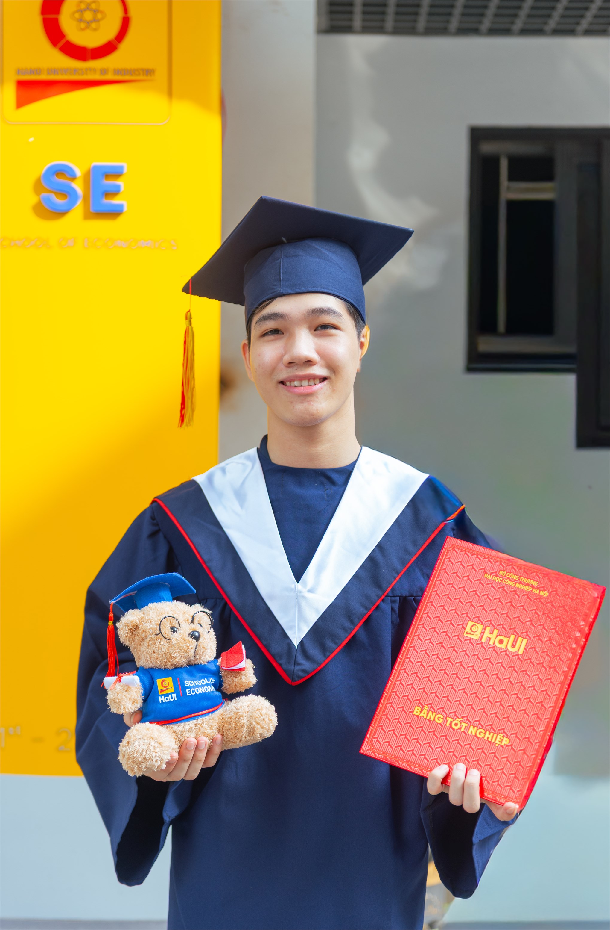 Vinh danh Thủ khoa tốt nghiệp năm 2026 – Ngành kinh tế đầu tư, Trường Kinh tế, Đại học Công nghiệp Hà Nội