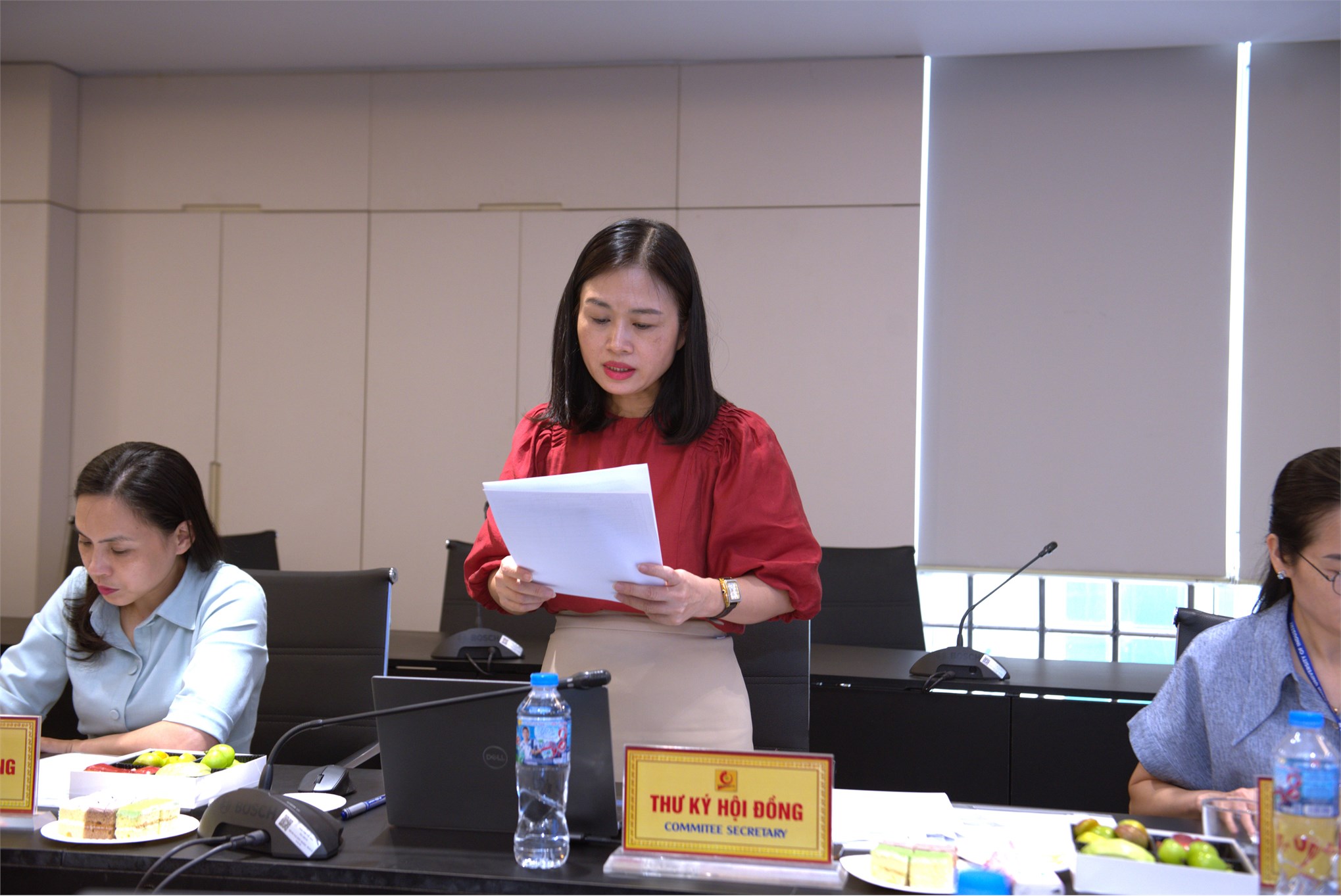 Trường Kinh tế tổ chức Hội thảo cấp đơn vị chuyên môn luận án tiến sĩ cho Nghiên cứu sinh Nguyễn Thị Thanh Tâm